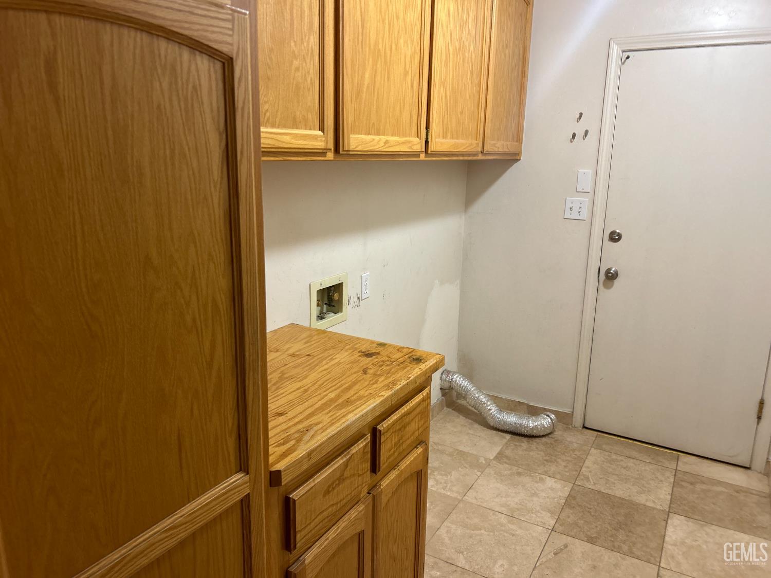 10718 Iron Creek Avenue