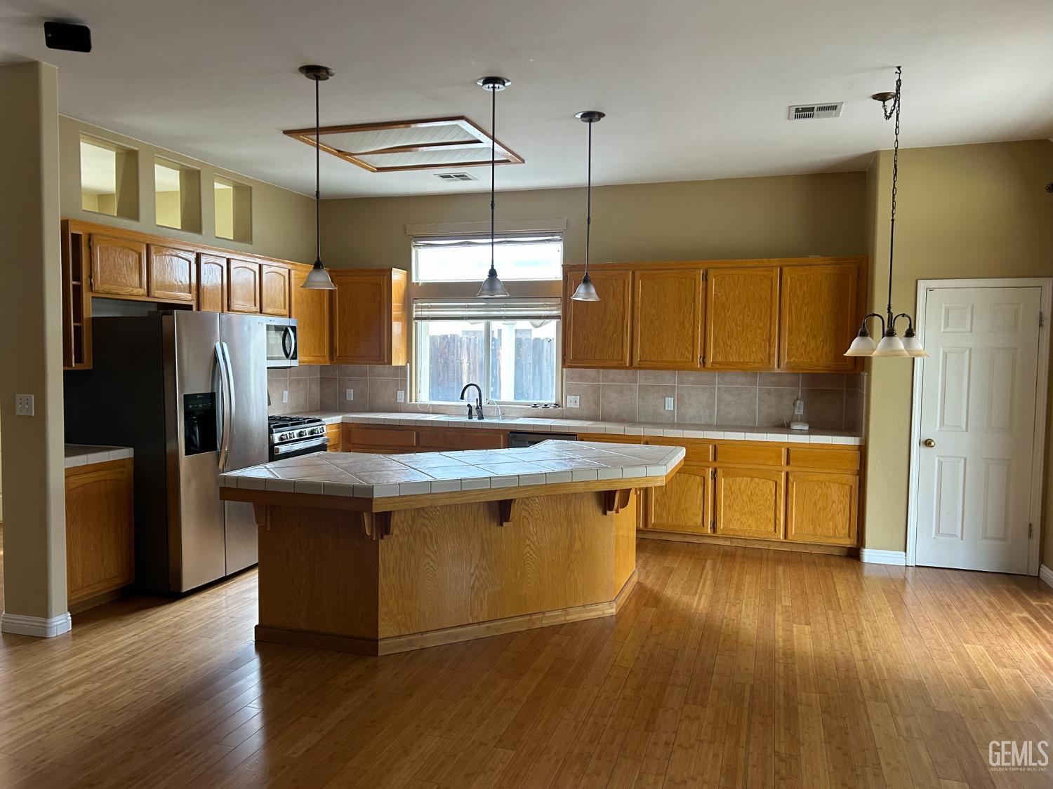 10718 Iron Creek Avenue