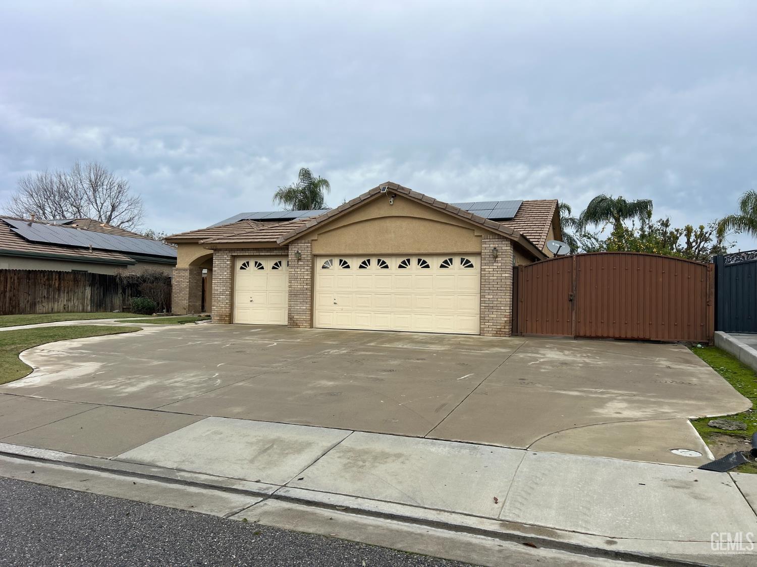 10718 Iron Creek Avenue