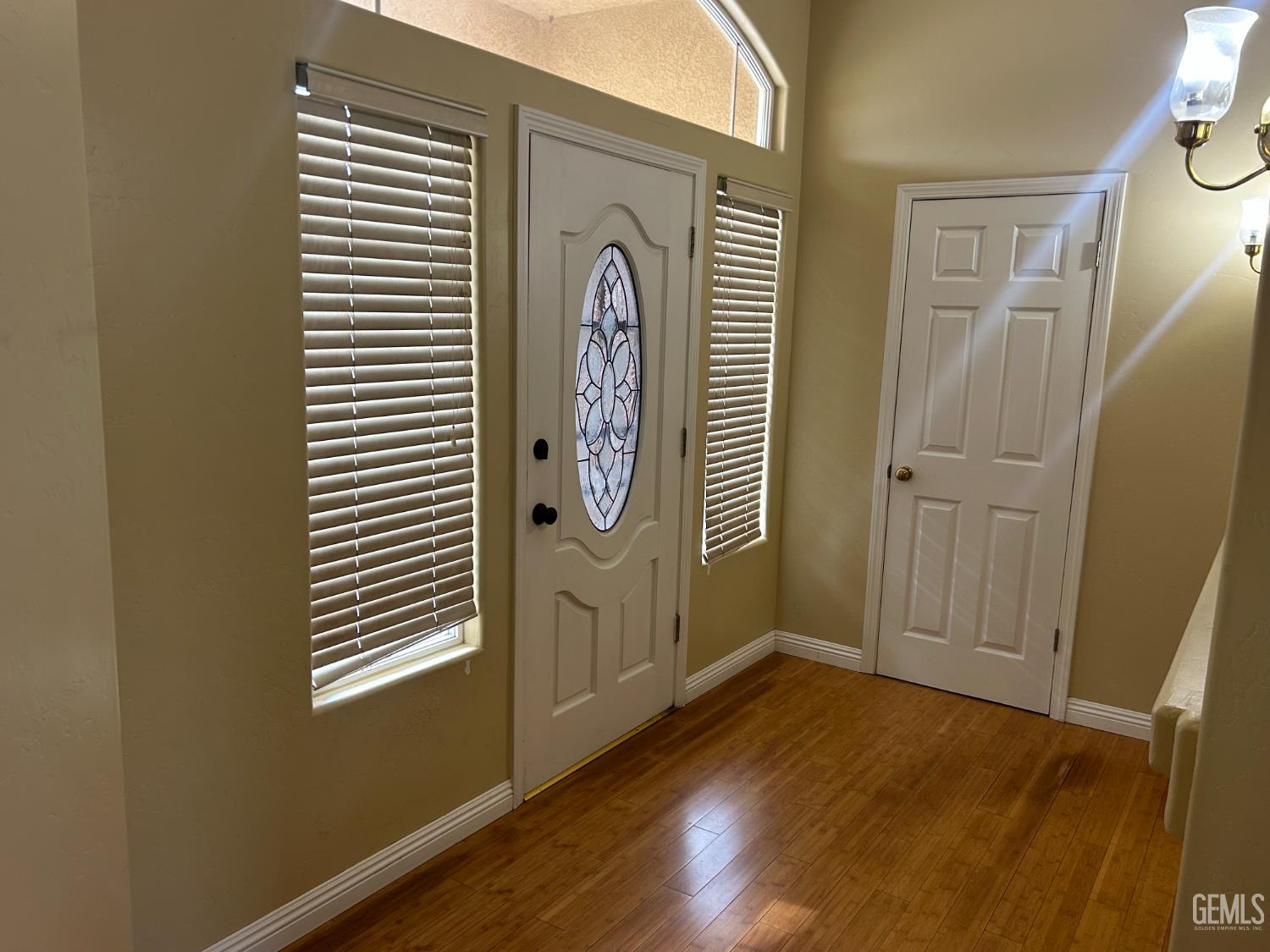 10718 Iron Creek Avenue