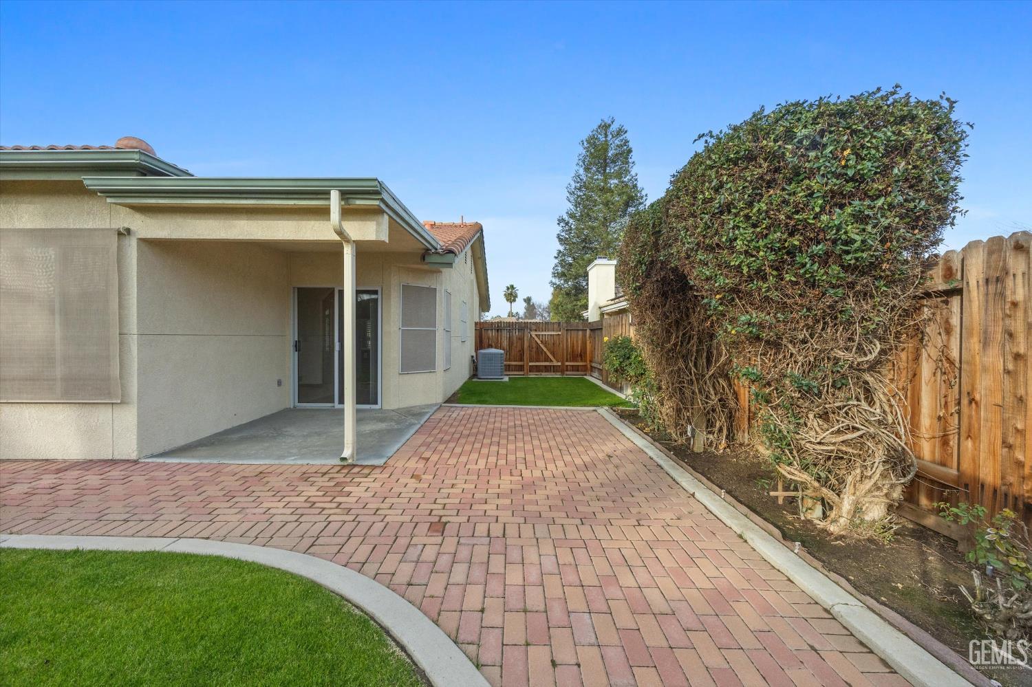 10401 Atakapa Avenue