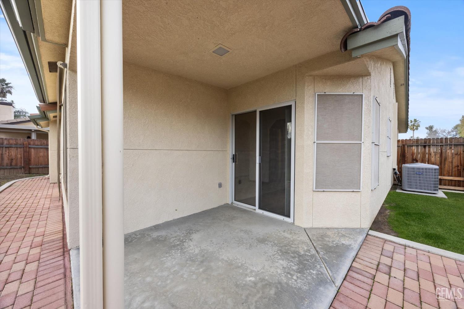 10401 Atakapa Avenue