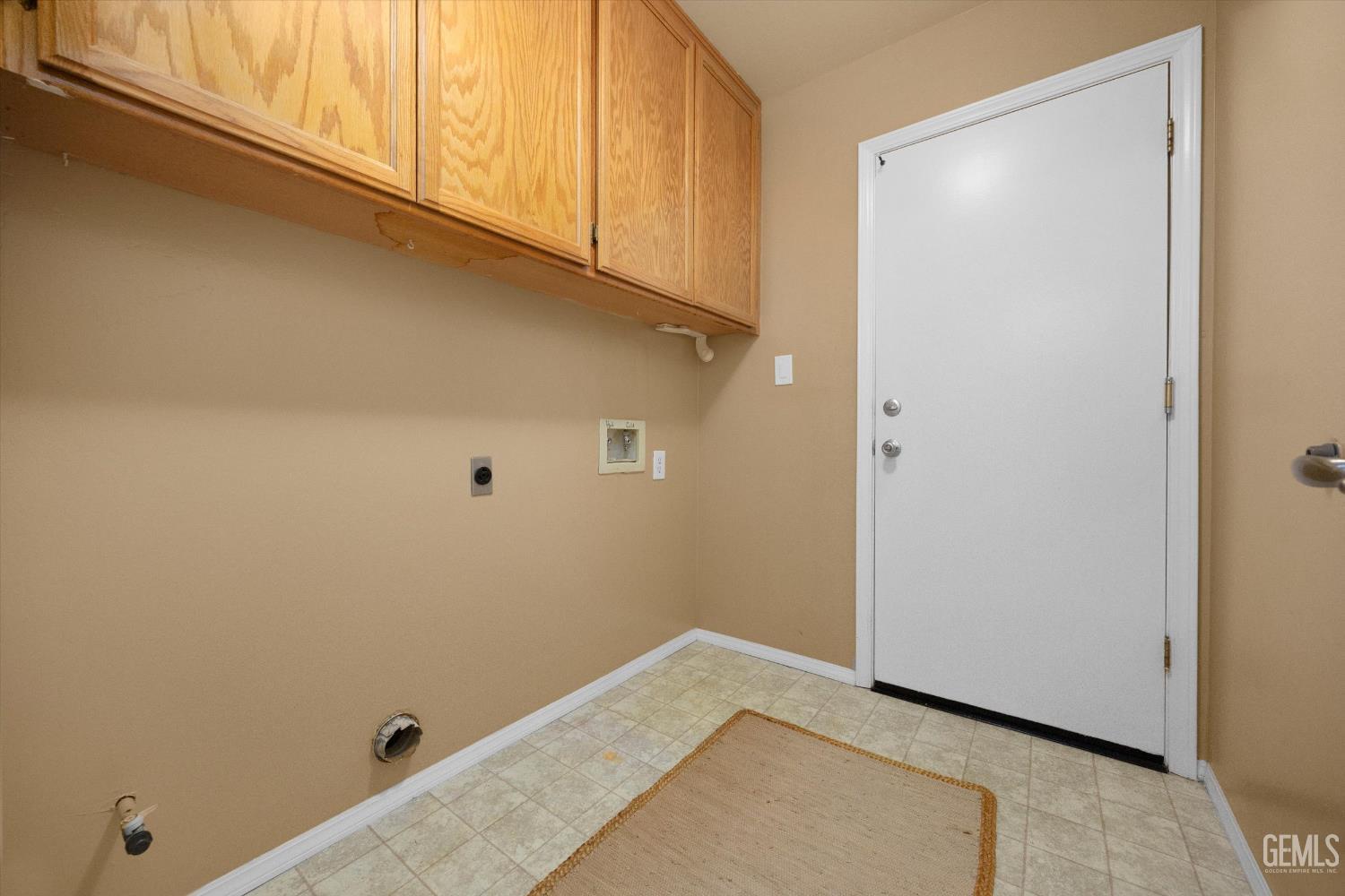 8502 Sun Harbor Drive