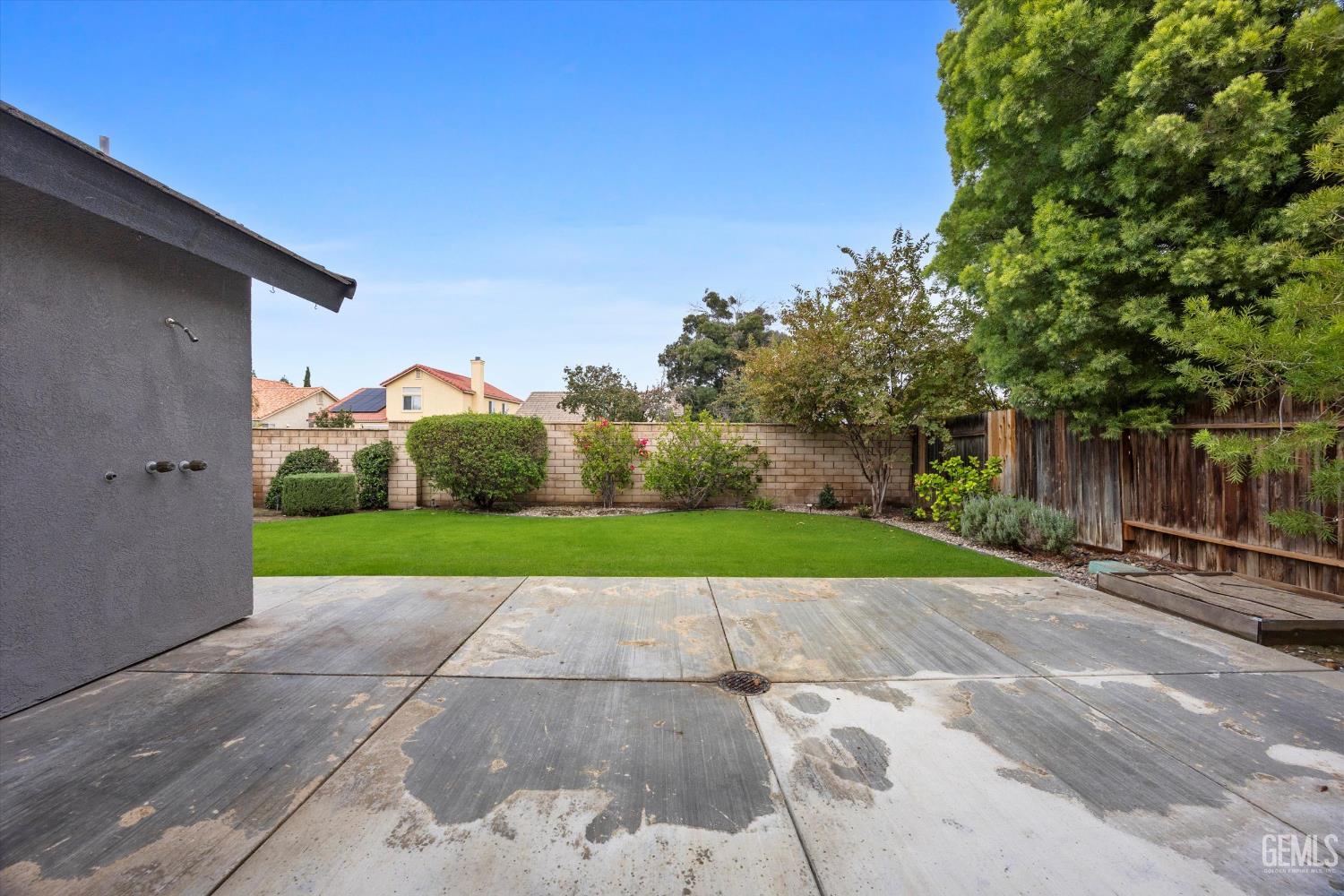 8502 Sun Harbor Drive