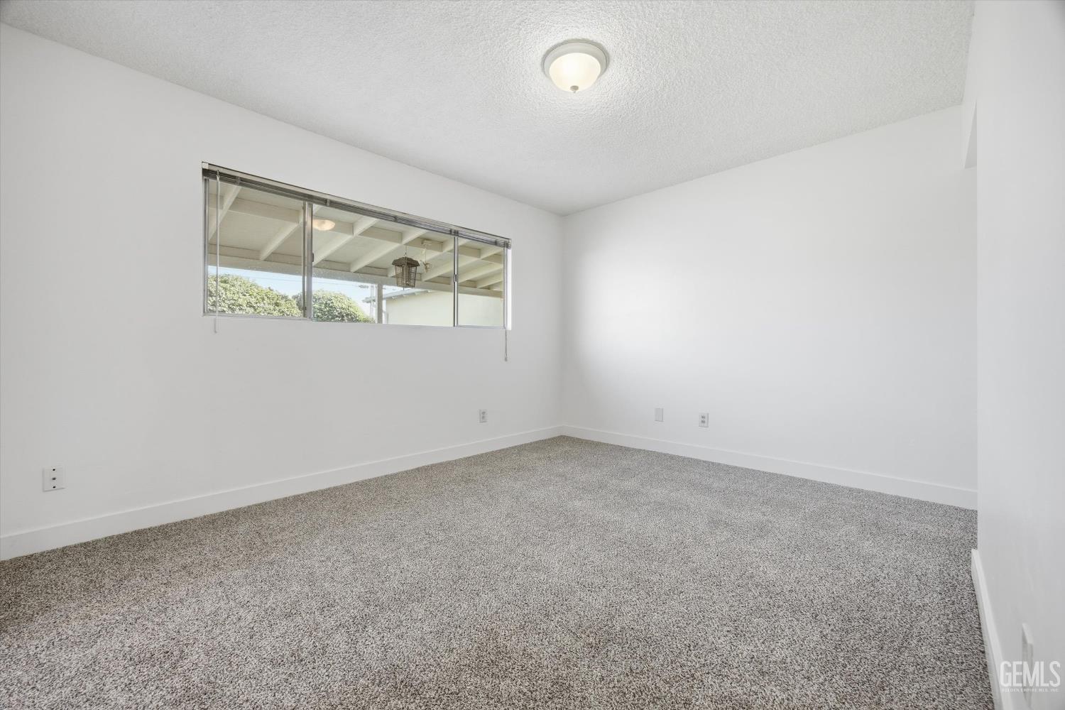 2704 Hallisey Street