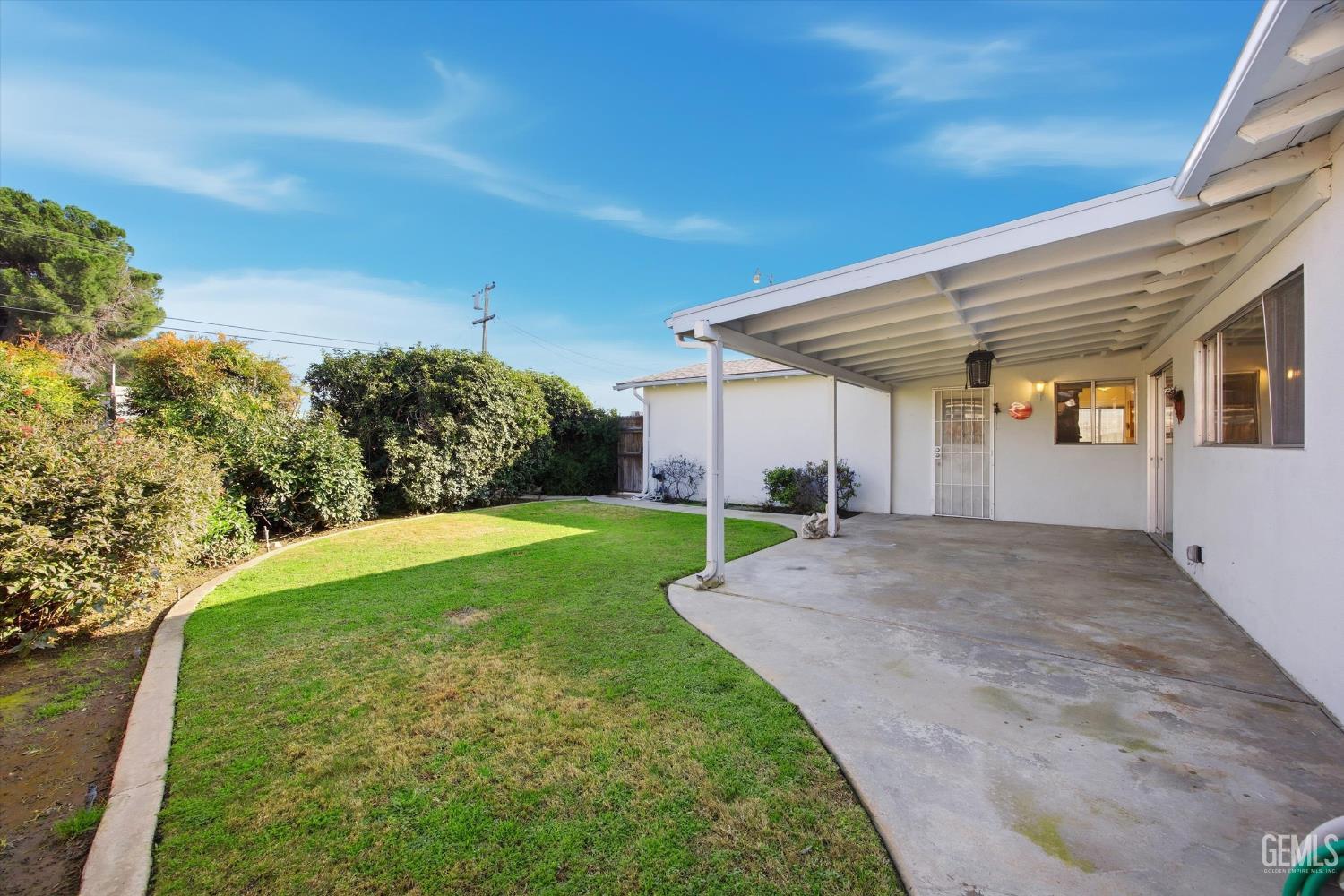 2704 Hallisey Street