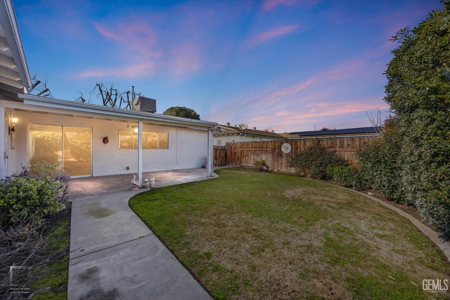 2704 Hallisey Street