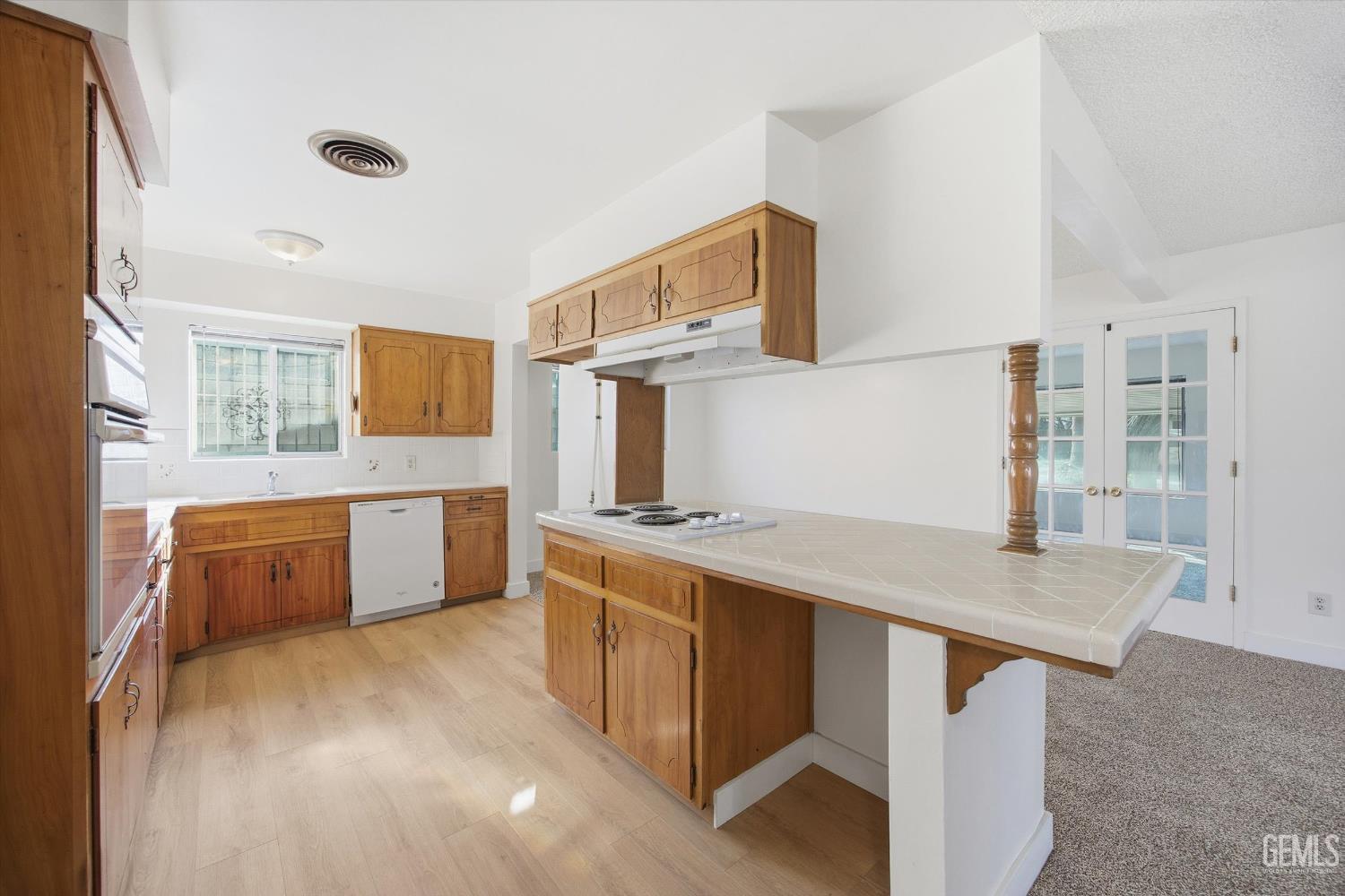 2704 Hallisey Street