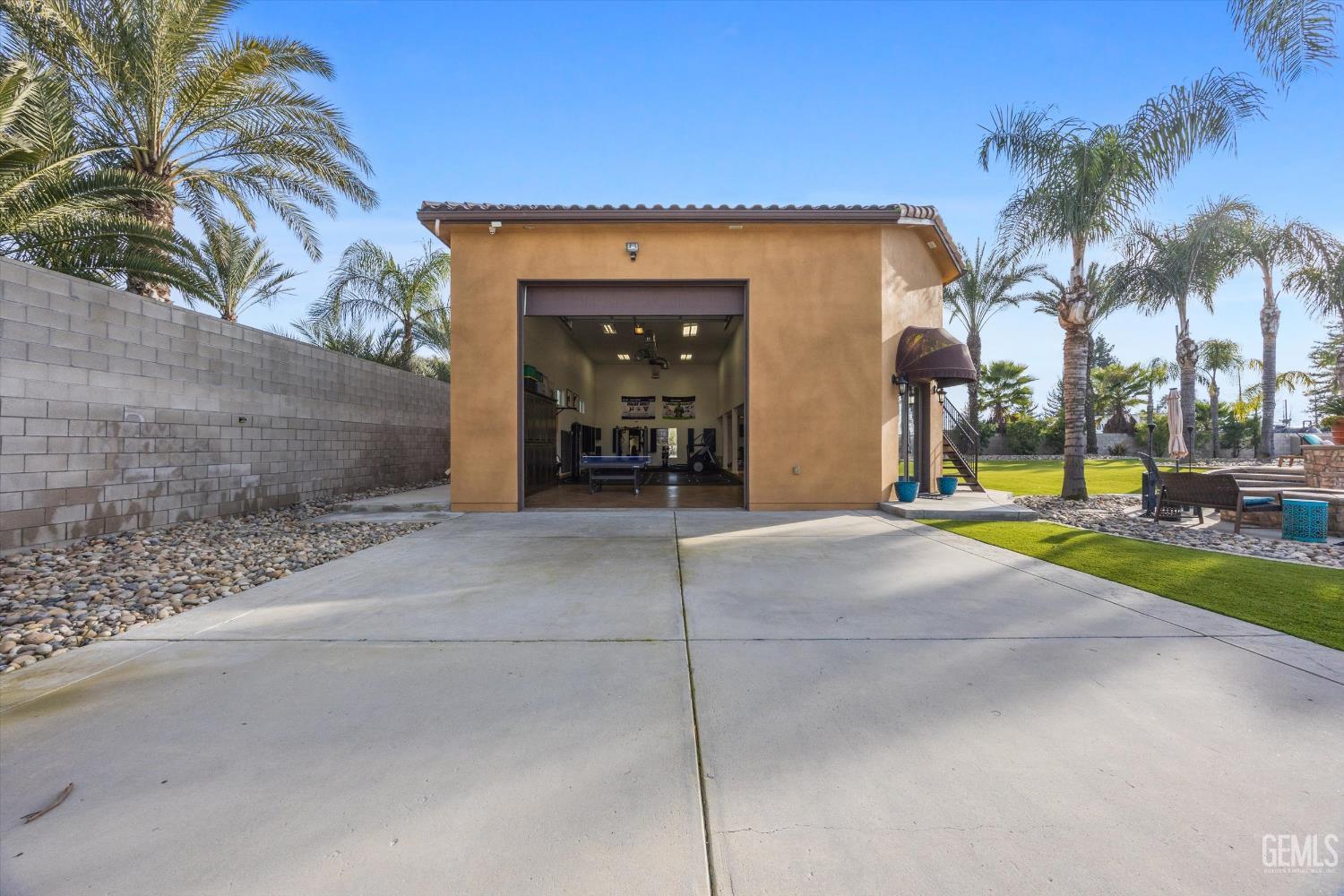 17609 Legend Oaks Lane