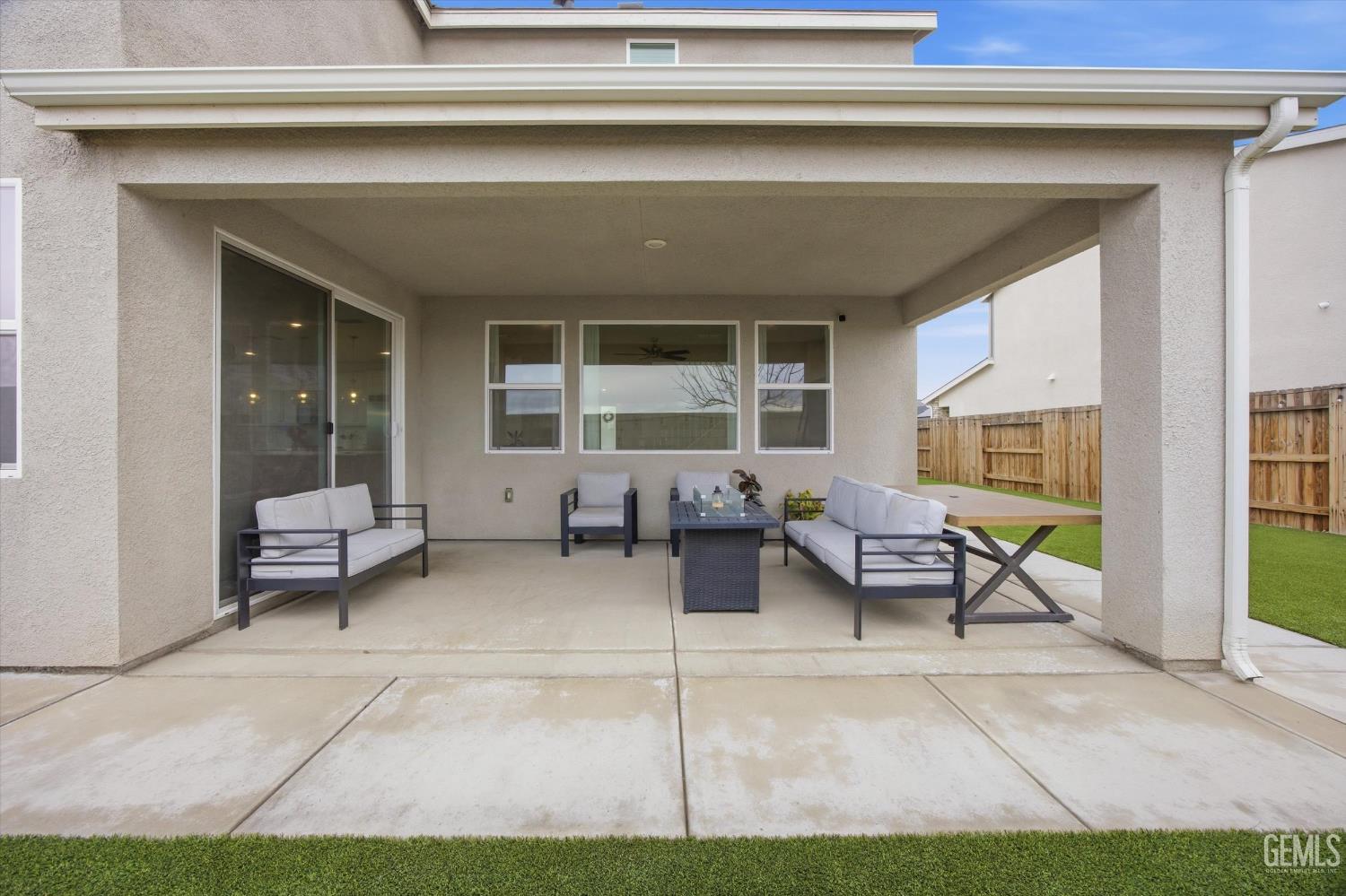 6807 Diamond Springs Drive
