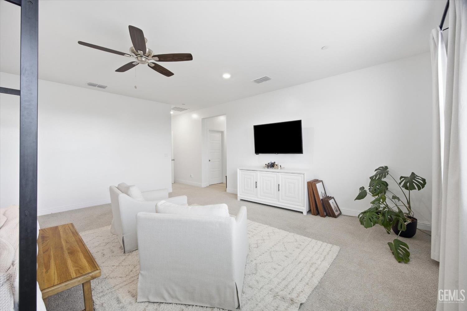 6807 Diamond Springs Drive