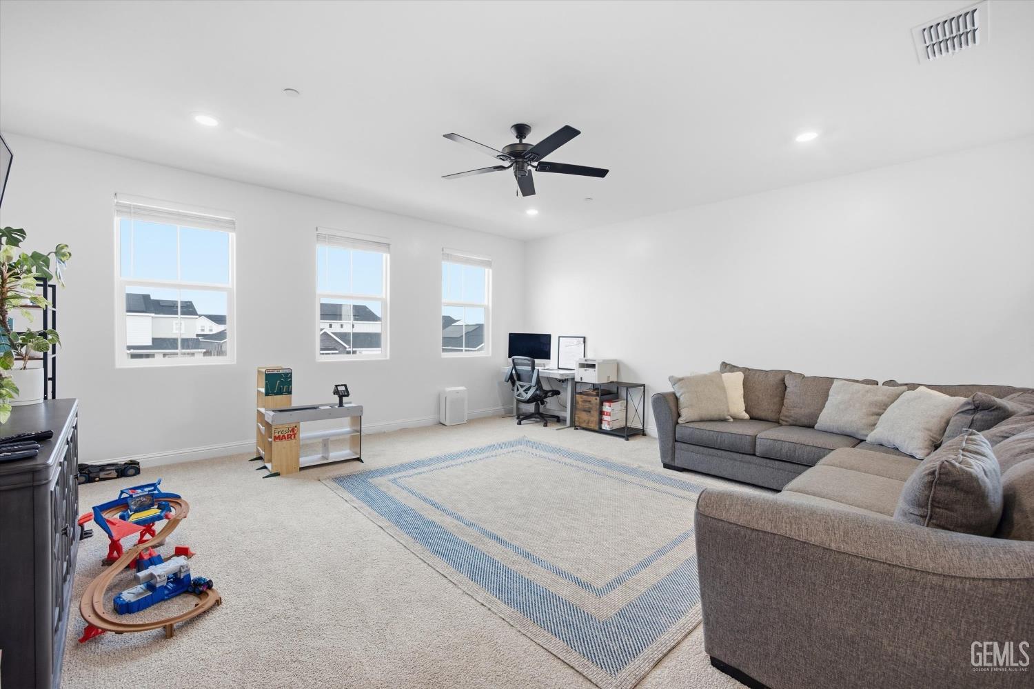 6807 Diamond Springs Drive
