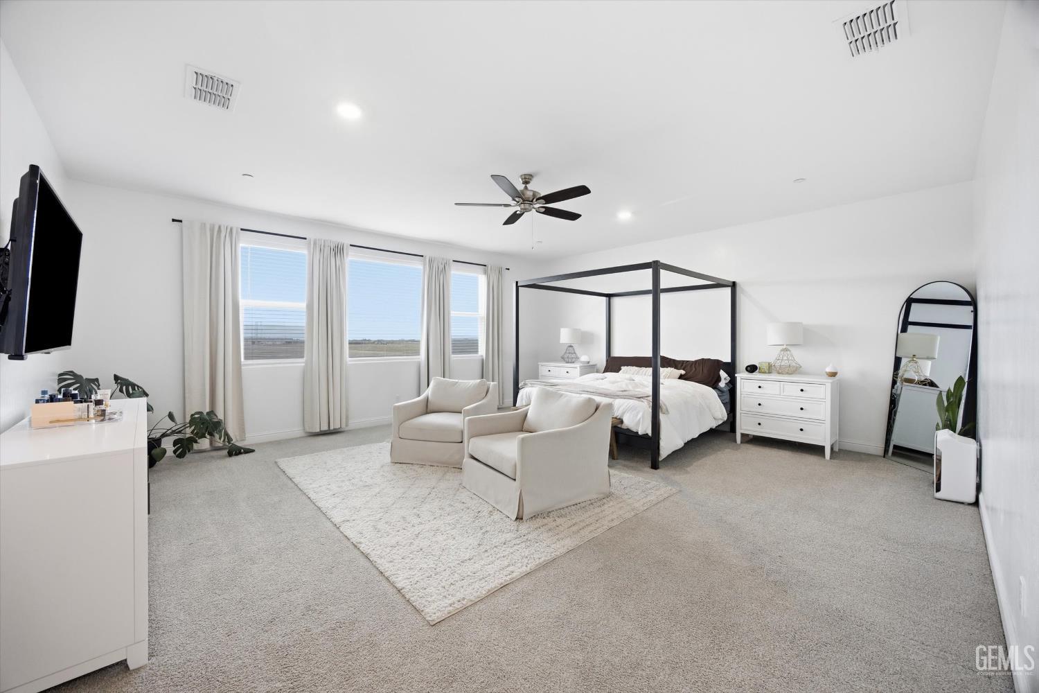 6807 Diamond Springs Drive