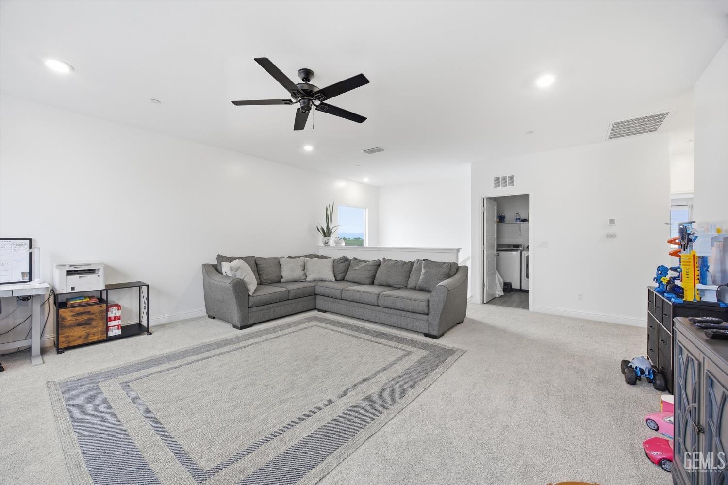 6807 Diamond Springs Drive