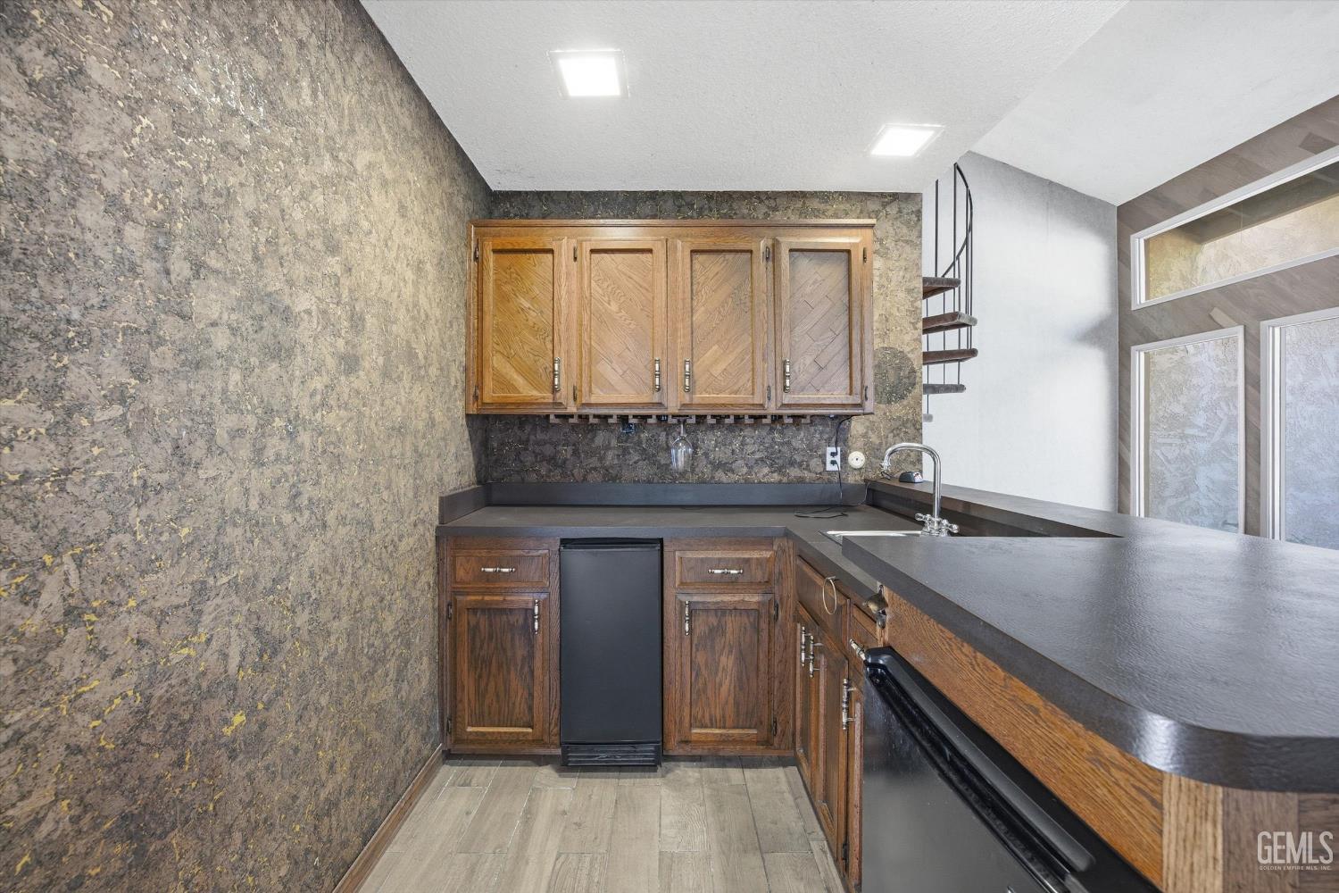 7700 Las Cruces Avenue