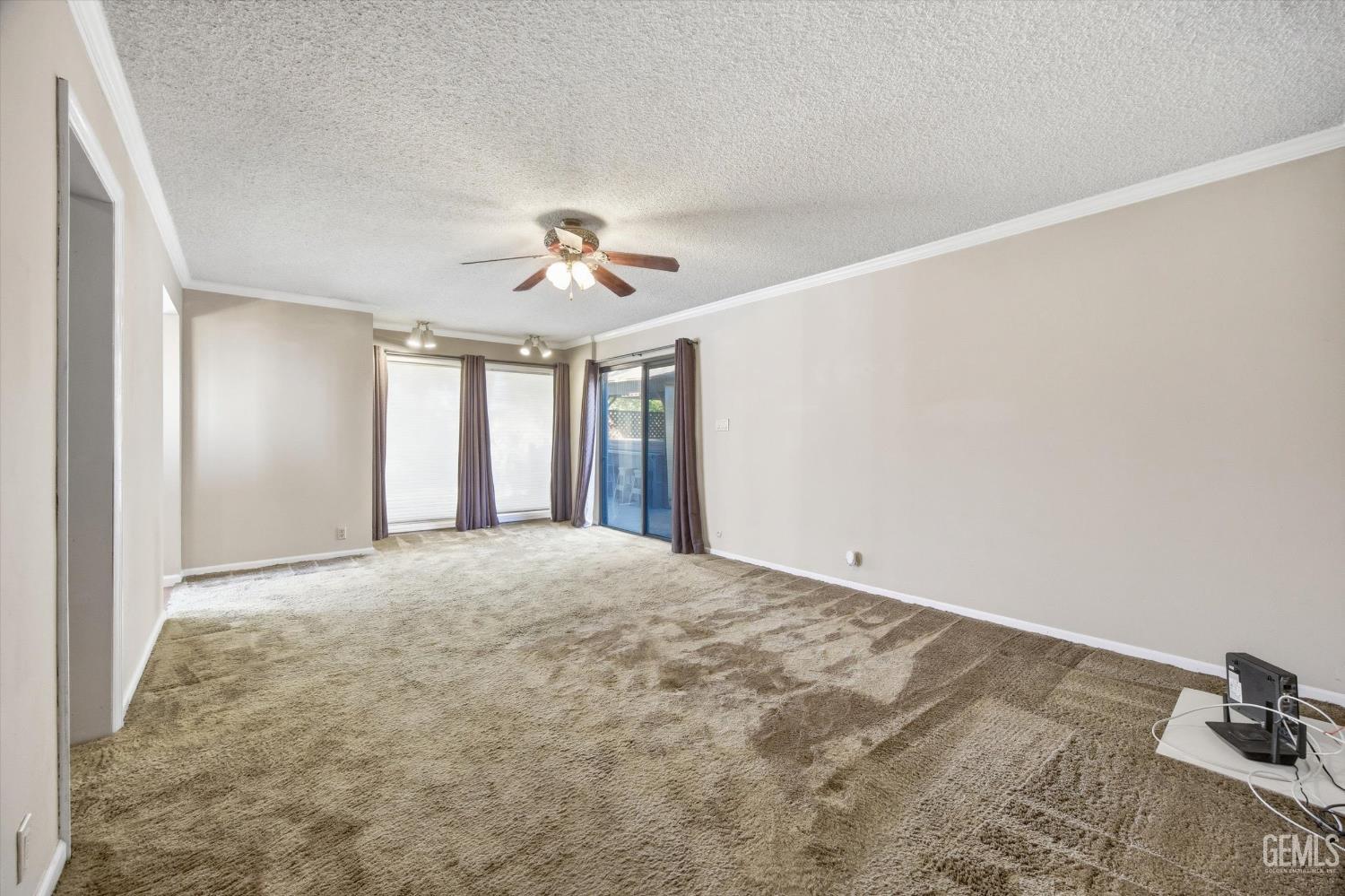 7700 Las Cruces Avenue