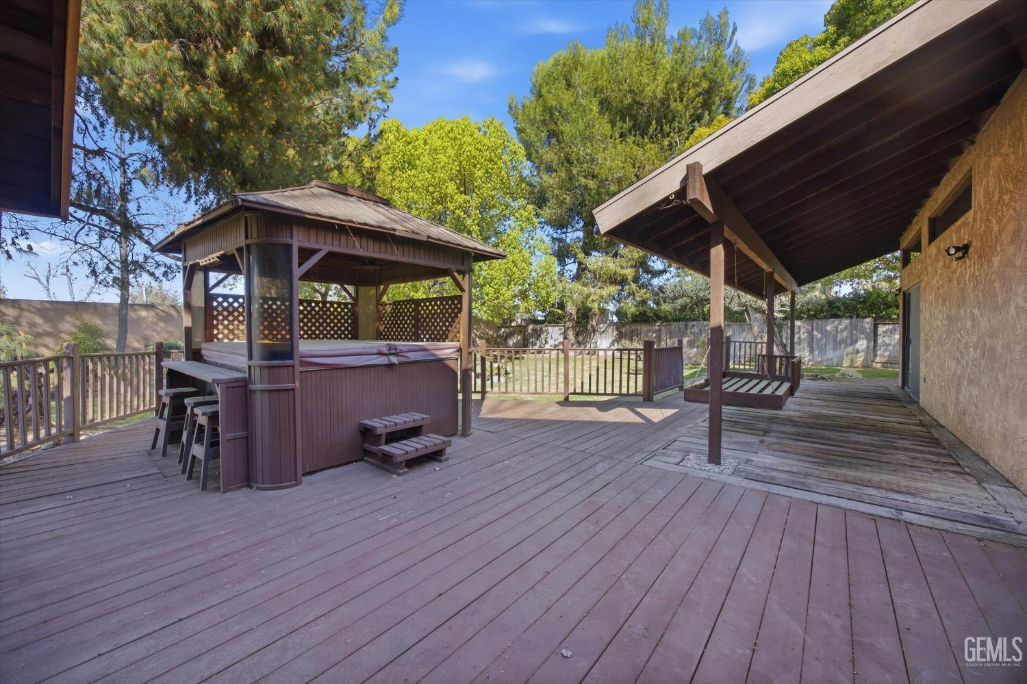 7700 Las Cruces Avenue