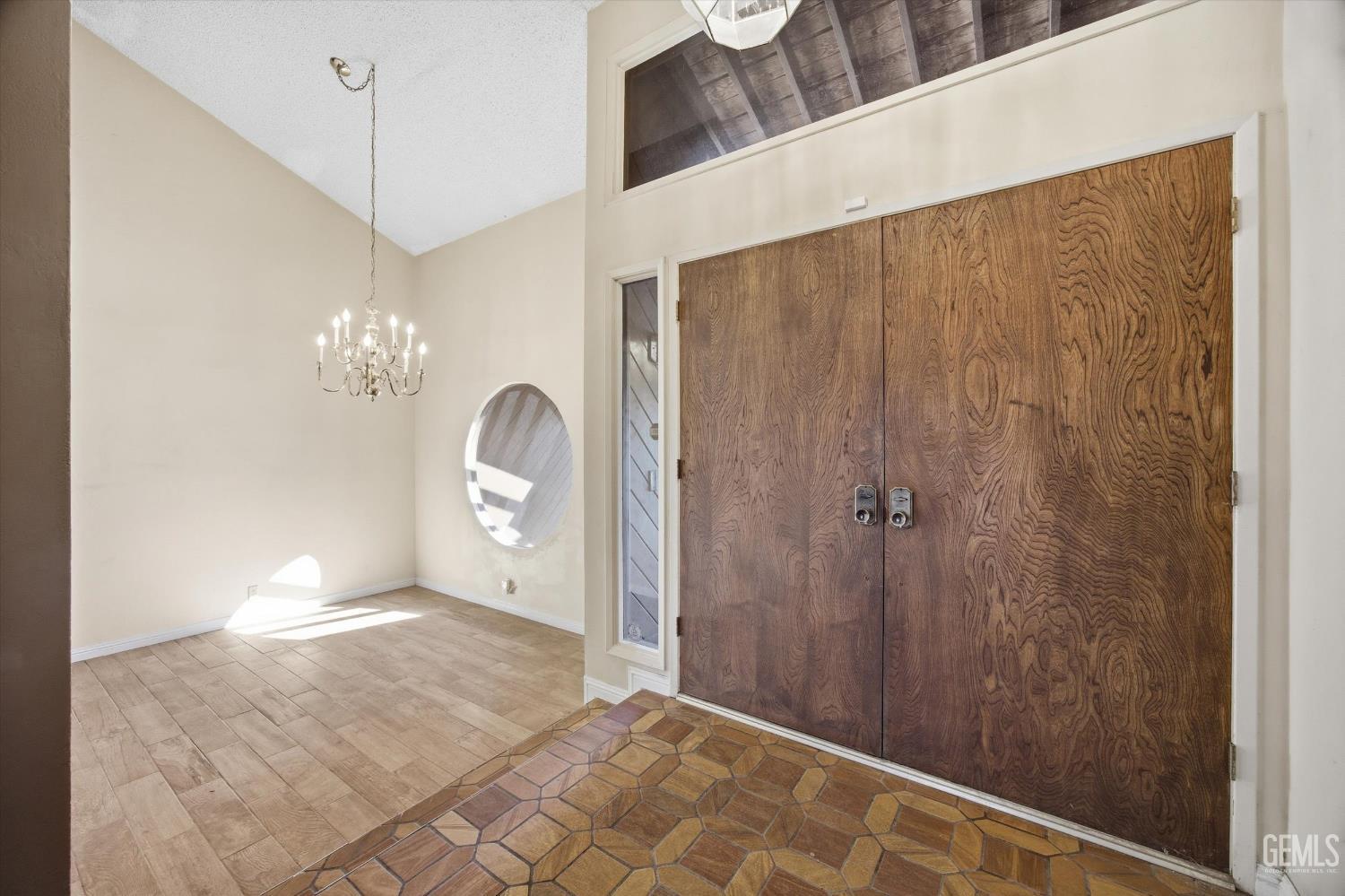 7700 Las Cruces Avenue