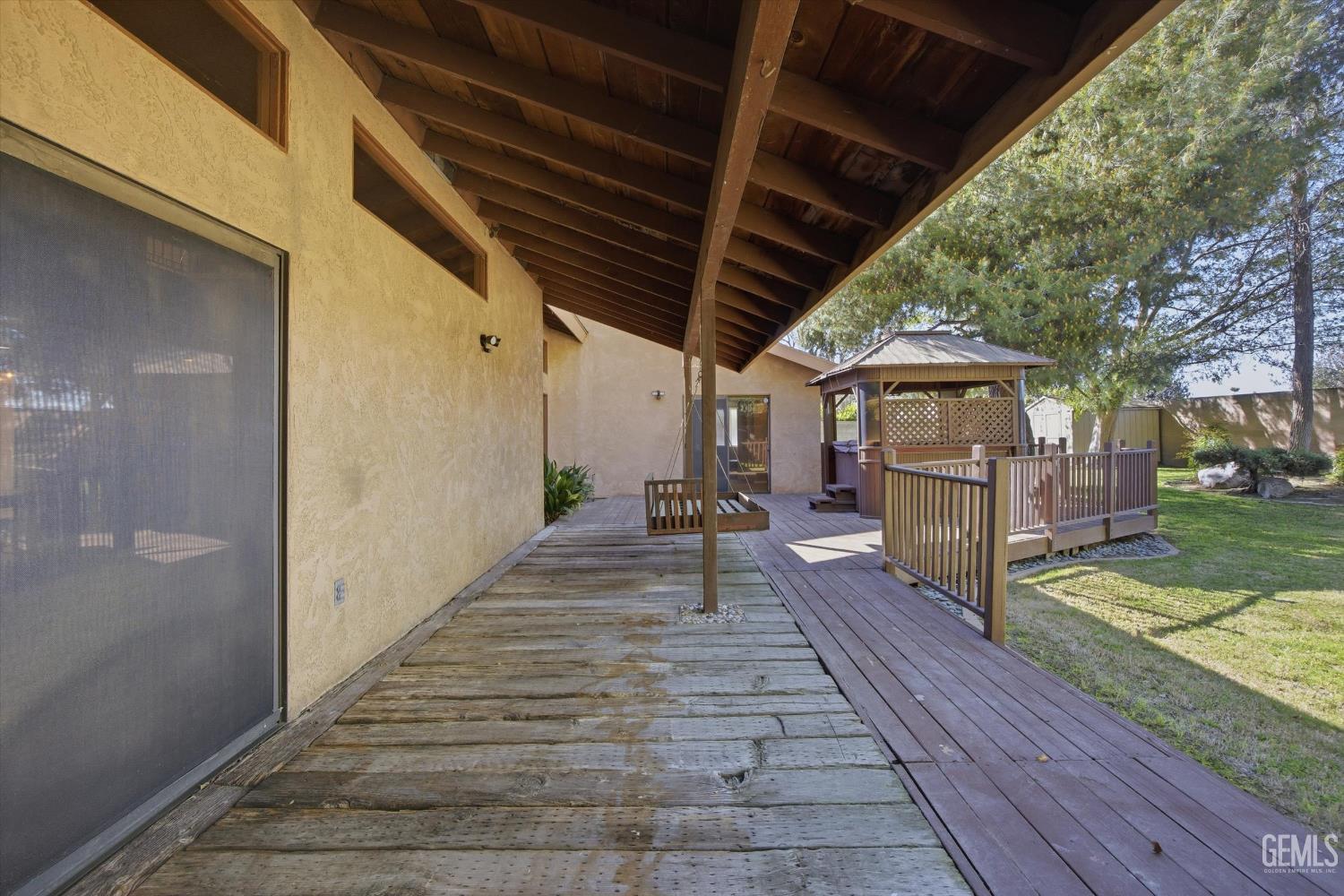 7700 Las Cruces Avenue