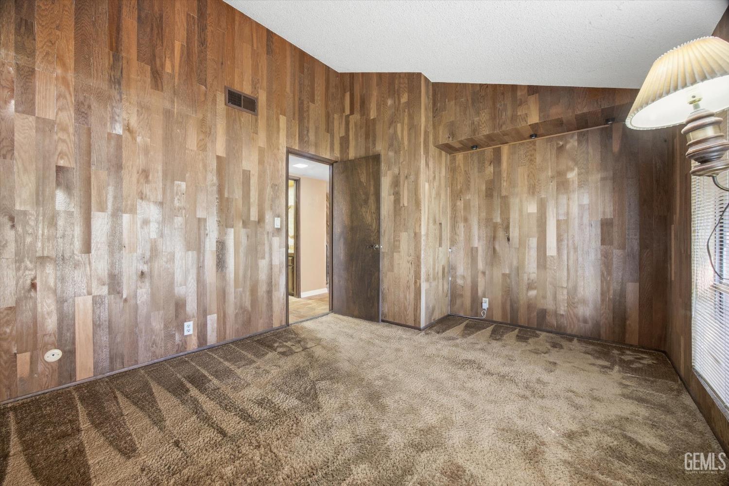 7700 Las Cruces Avenue