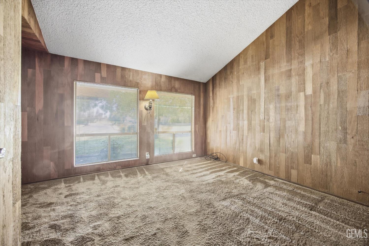 7700 Las Cruces Avenue