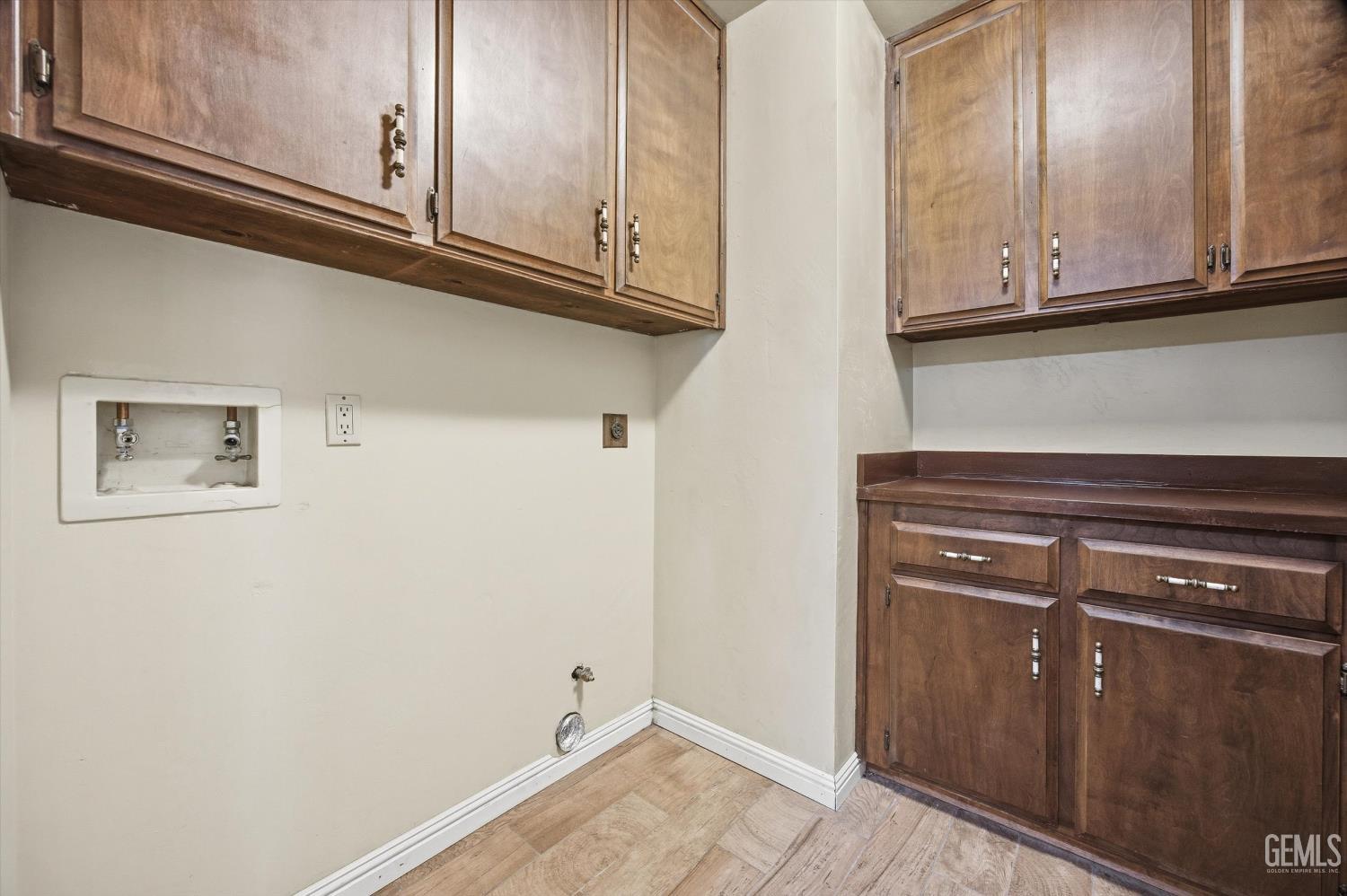 7700 Las Cruces Avenue