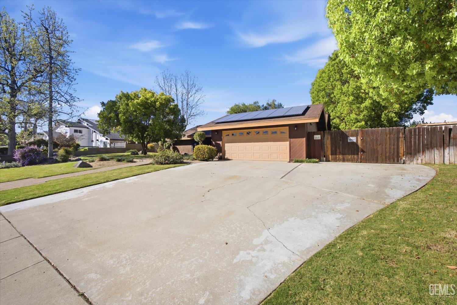 7700 Las Cruces Avenue