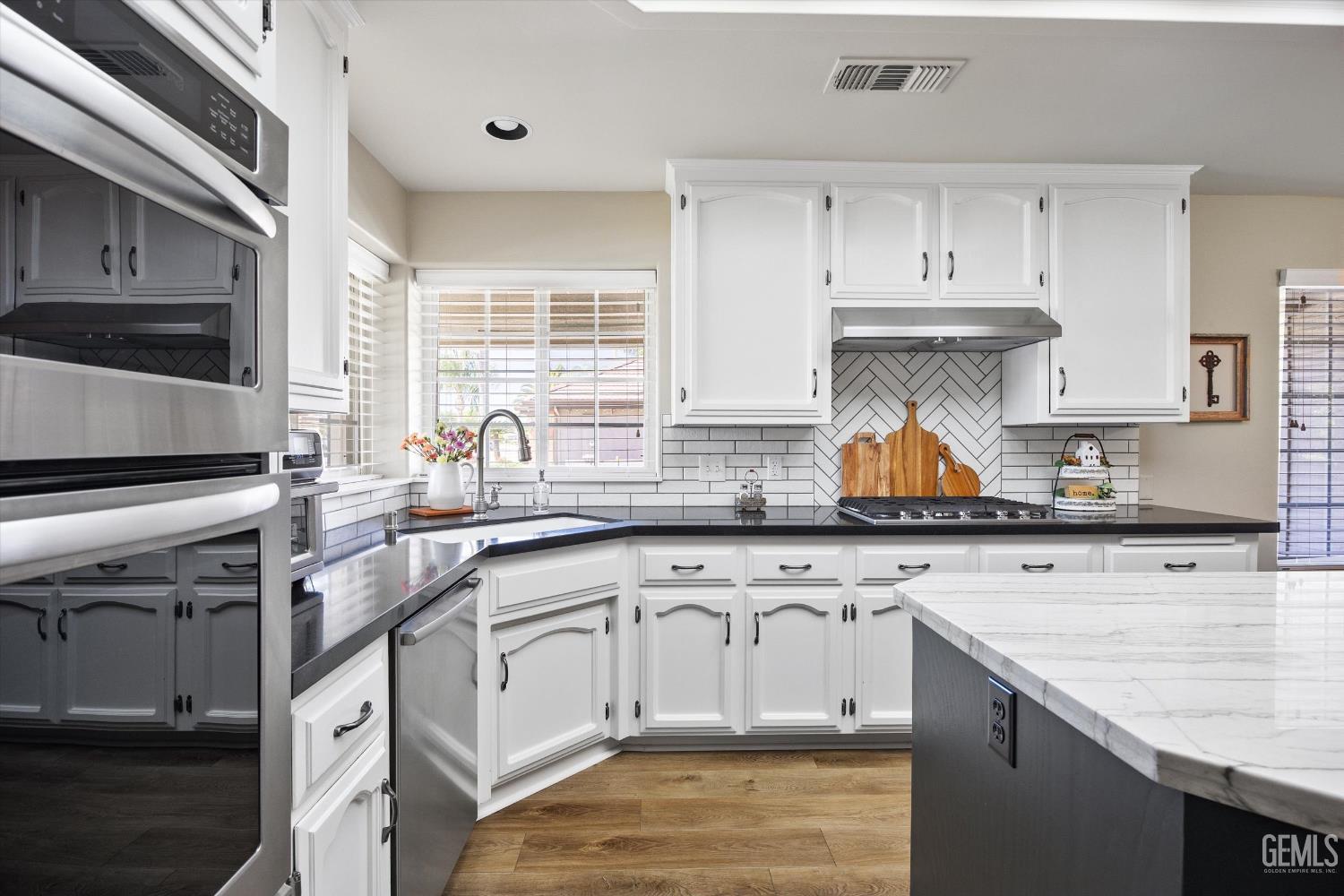 13620 Table Rock Avenue