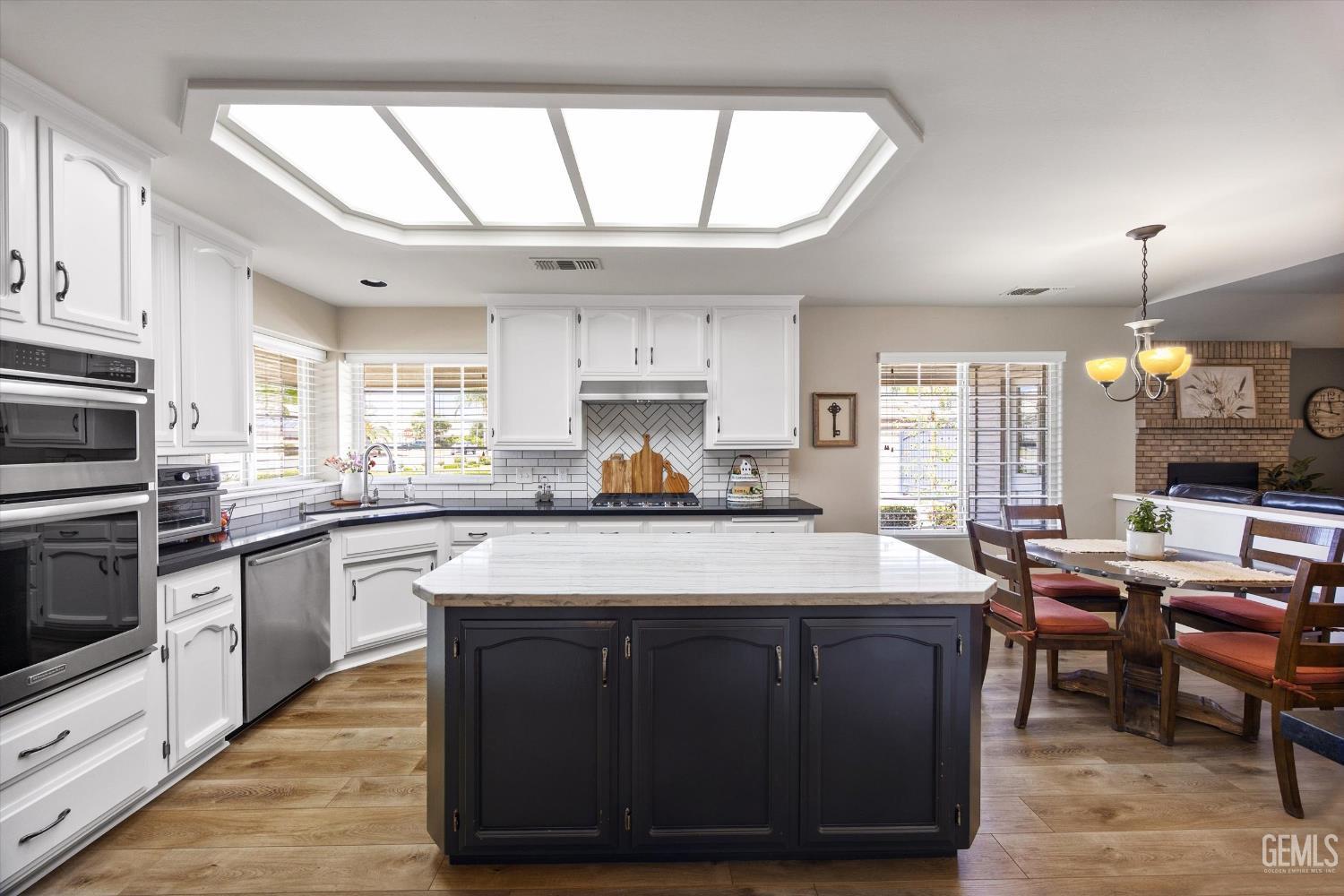 13620 Table Rock Avenue