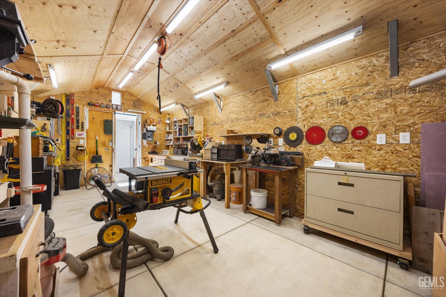 13620 Table Rock Avenue