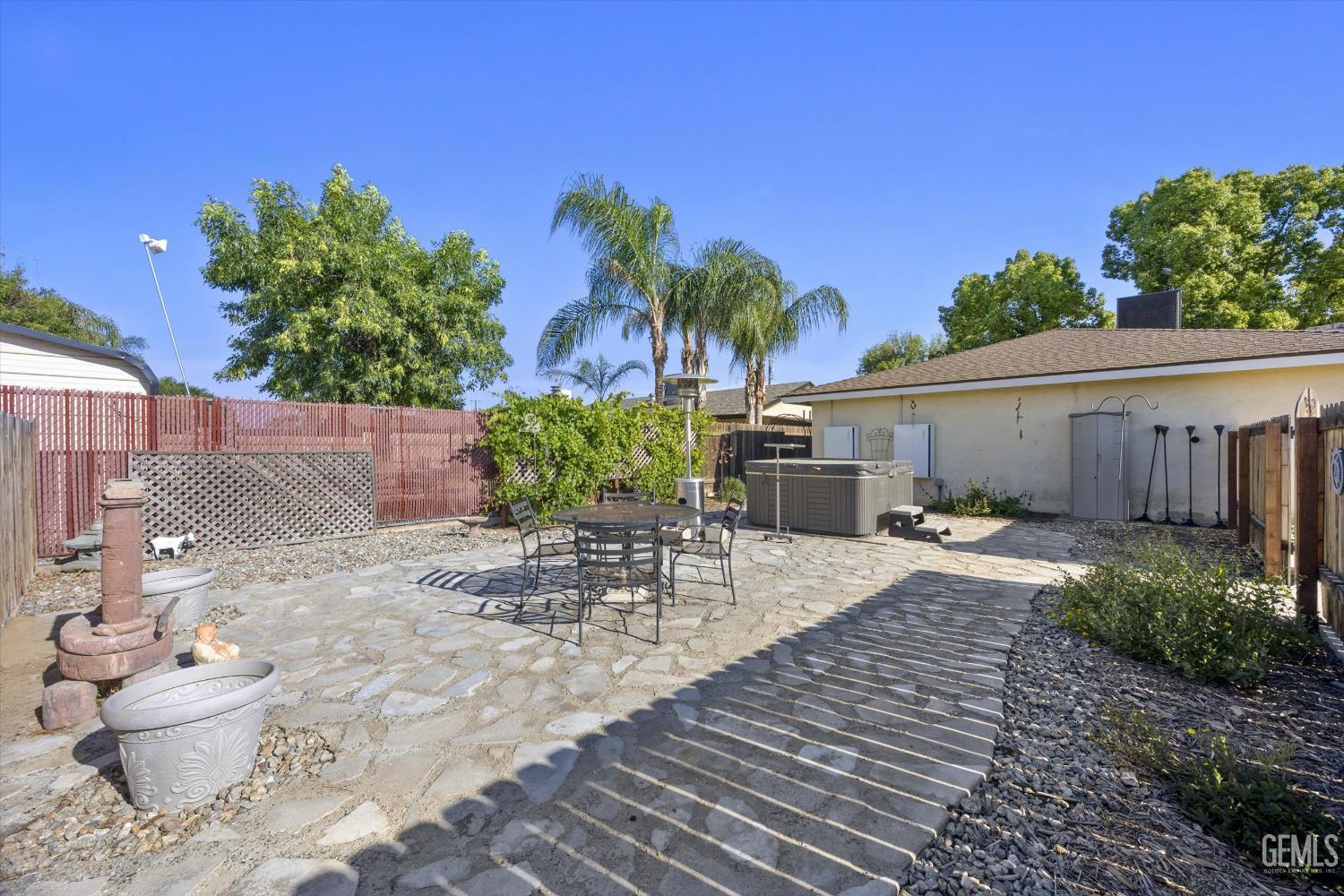 11808 Lone Oak Drive