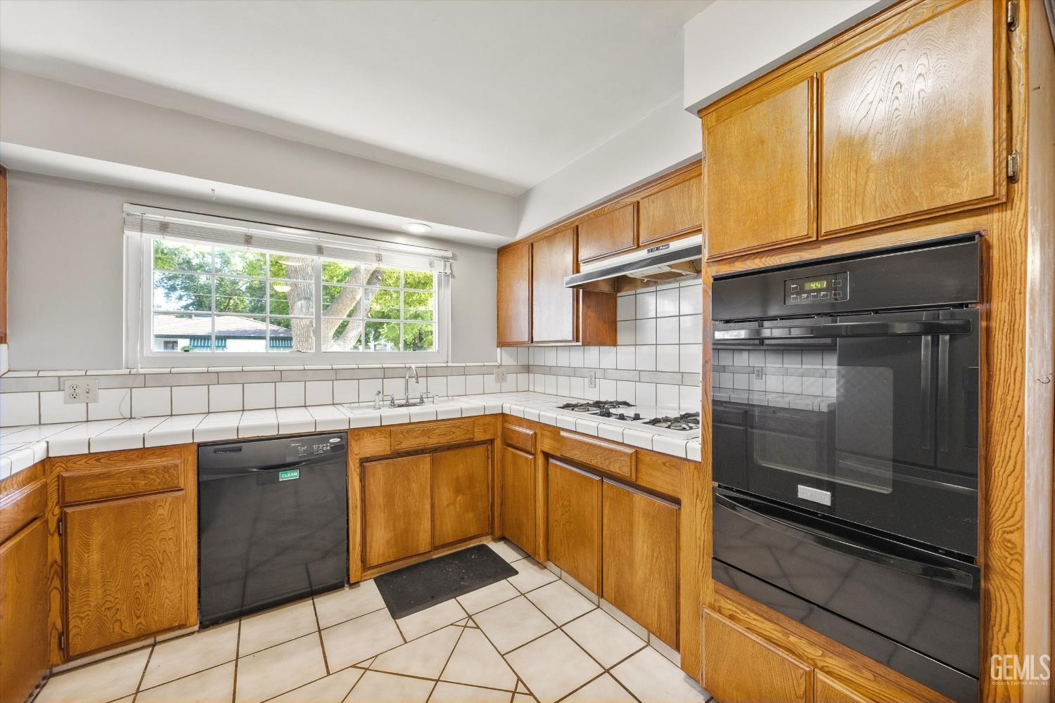 11808 Lone Oak Drive