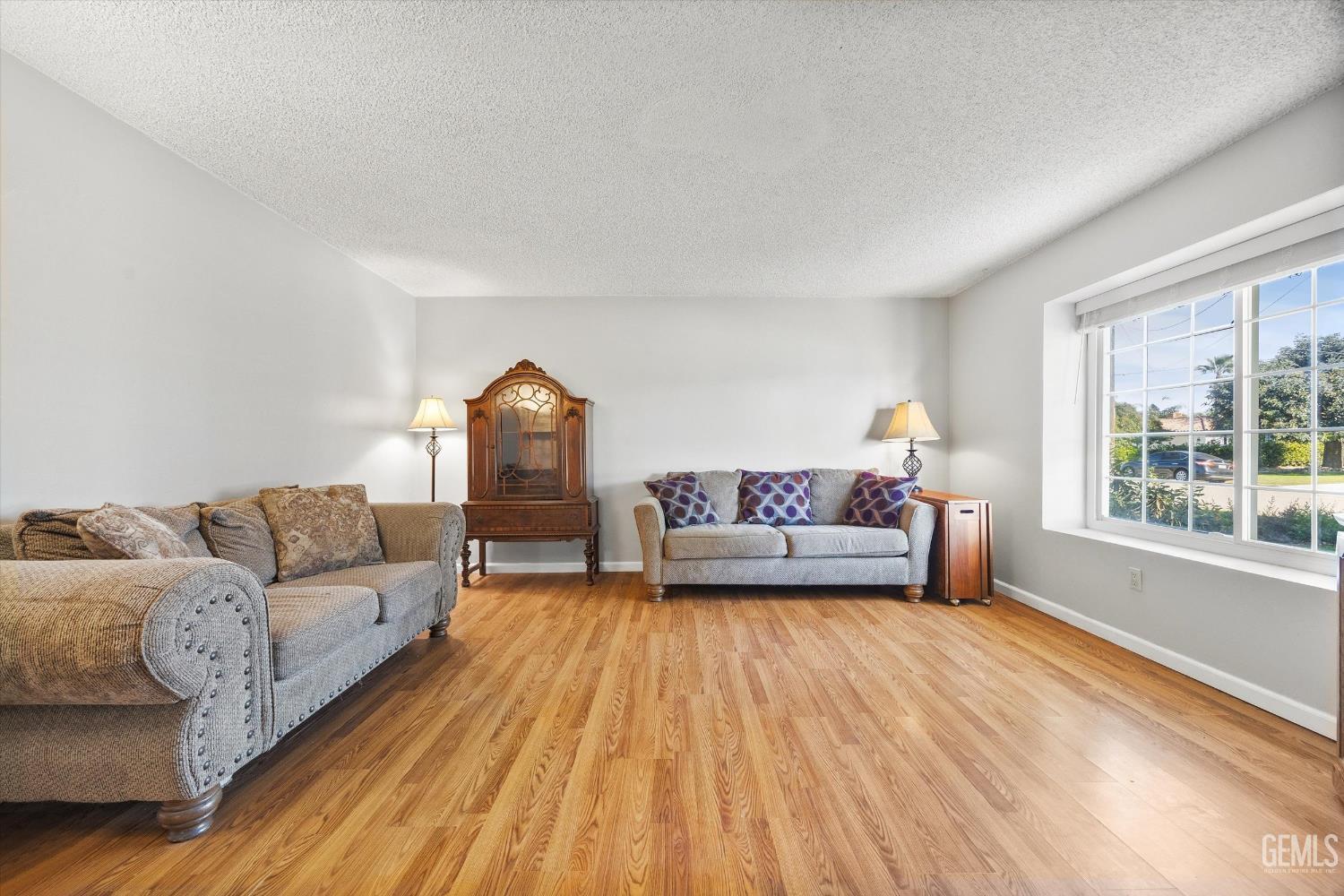 11808 Lone Oak Drive