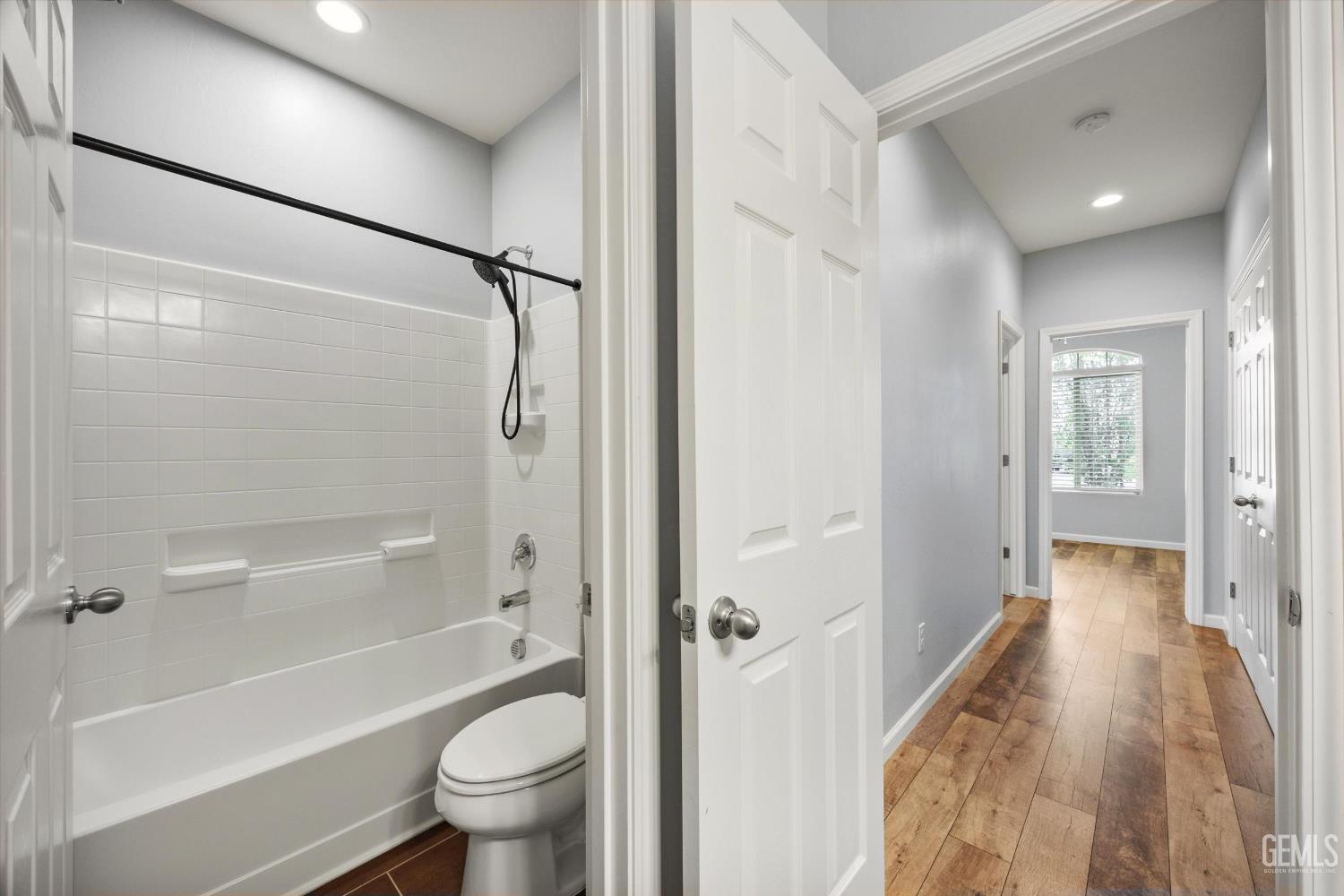 15309 Northampton Avenue
