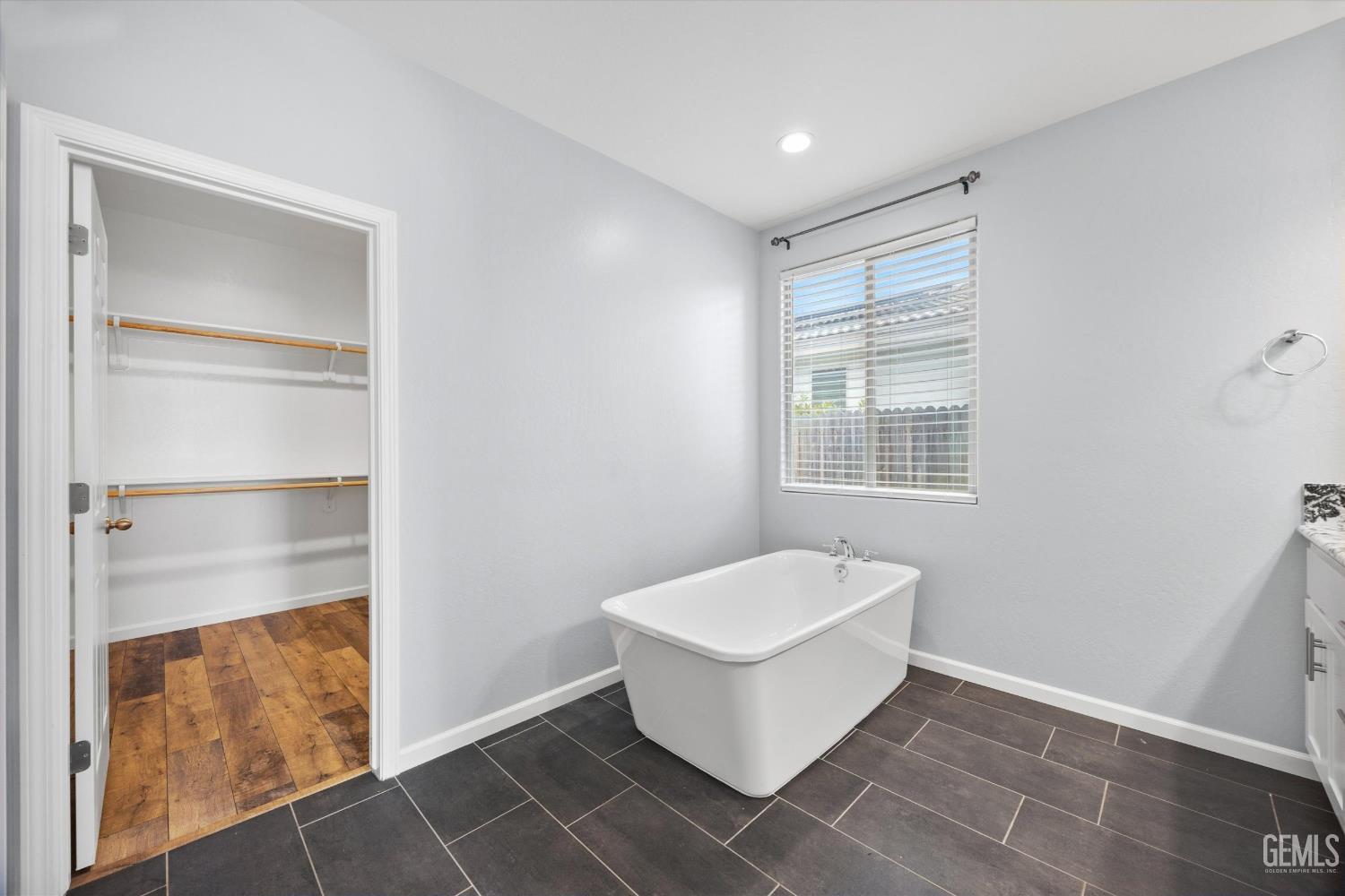 15309 Northampton Avenue