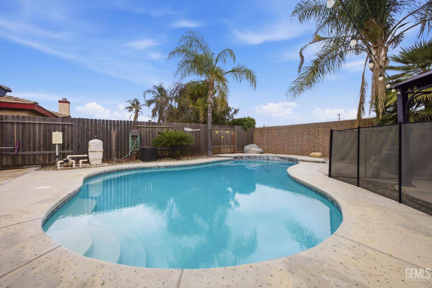 3915 Pescara Street