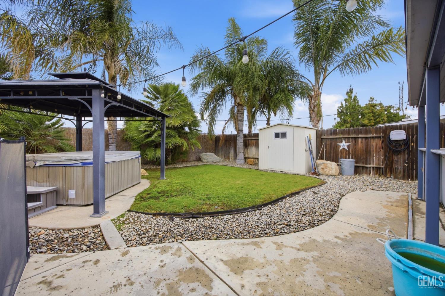 3915 Pescara Street