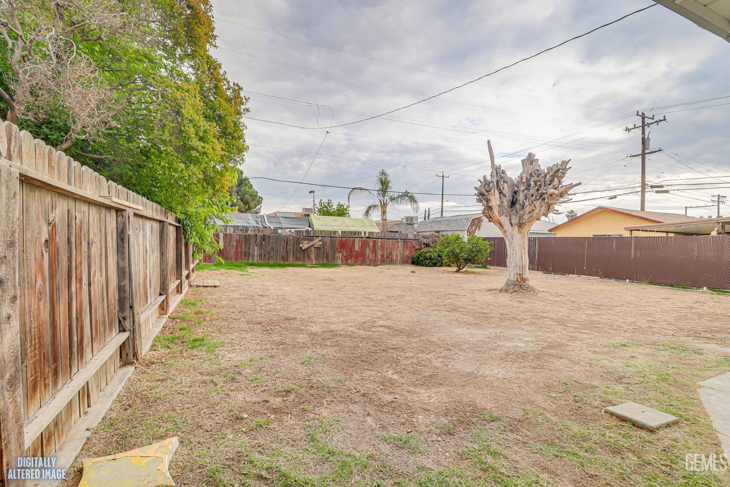 1239 El Tejon Avenue