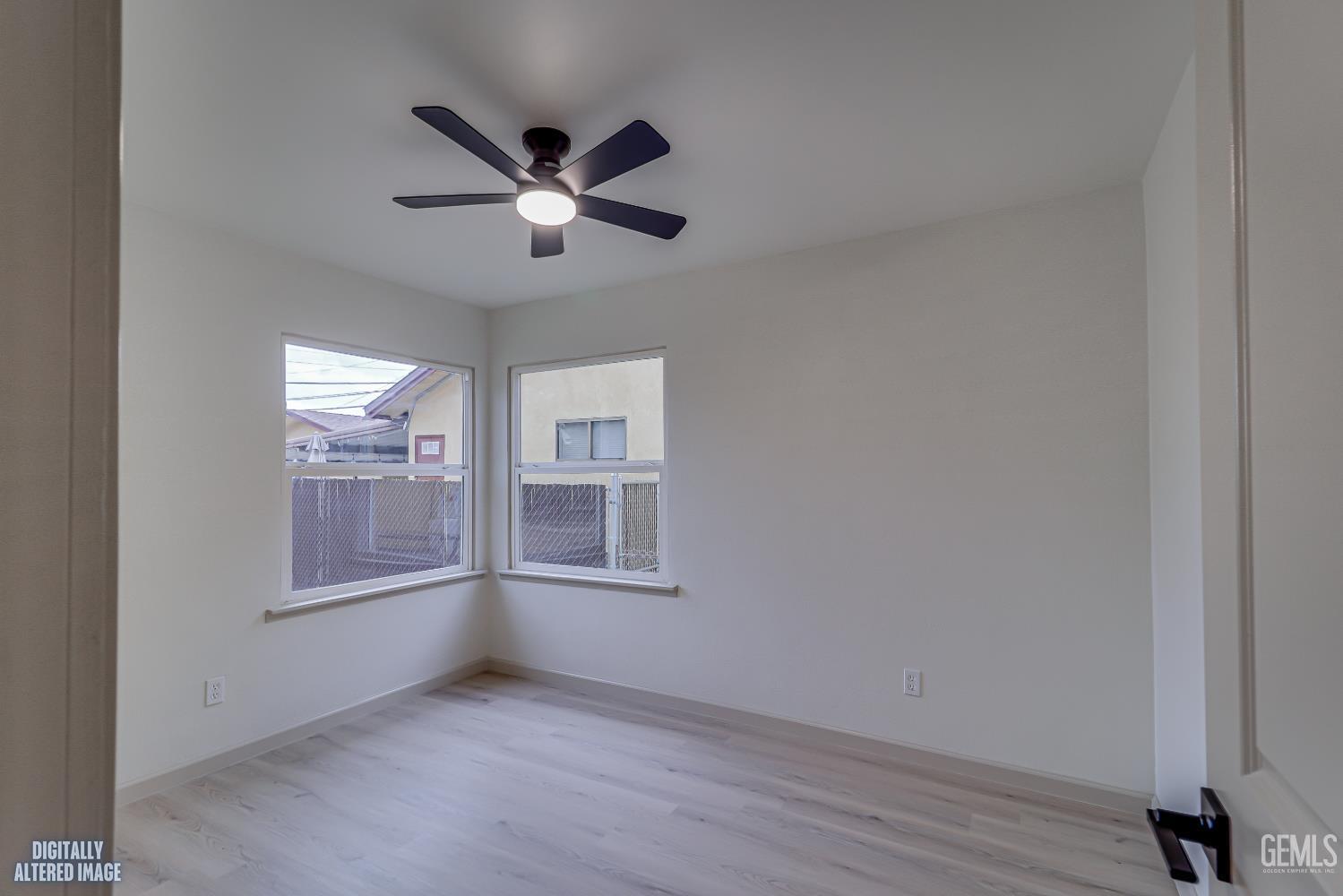 1239 El Tejon Avenue