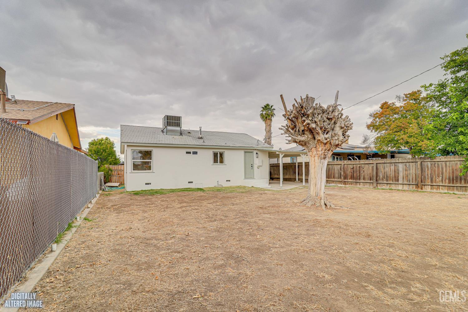 1239 El Tejon Avenue