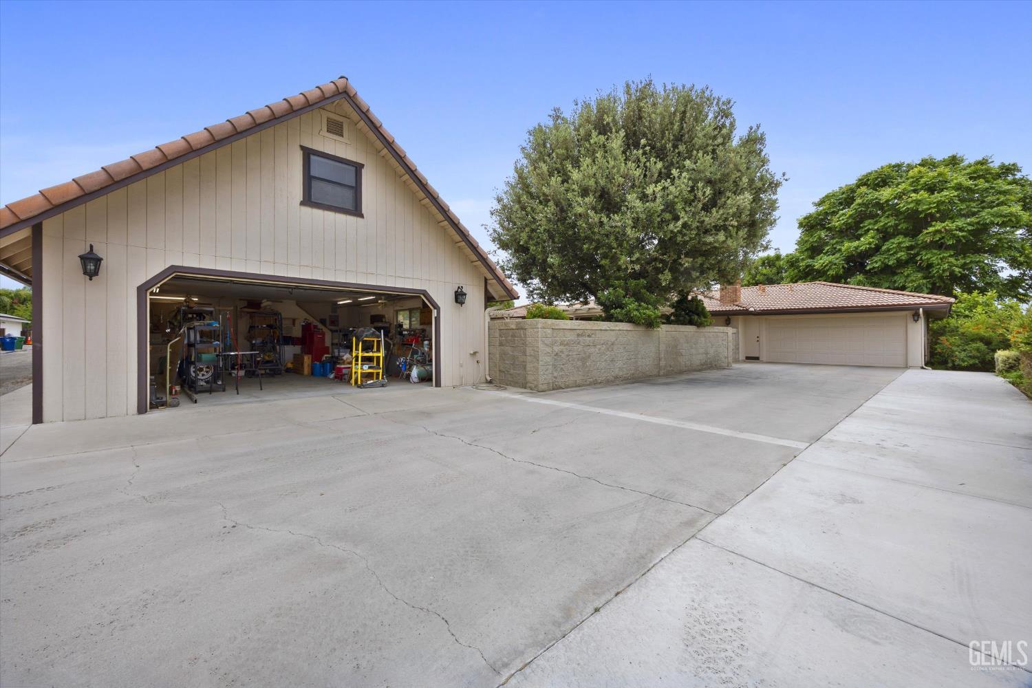 7008 Hooper Avenue