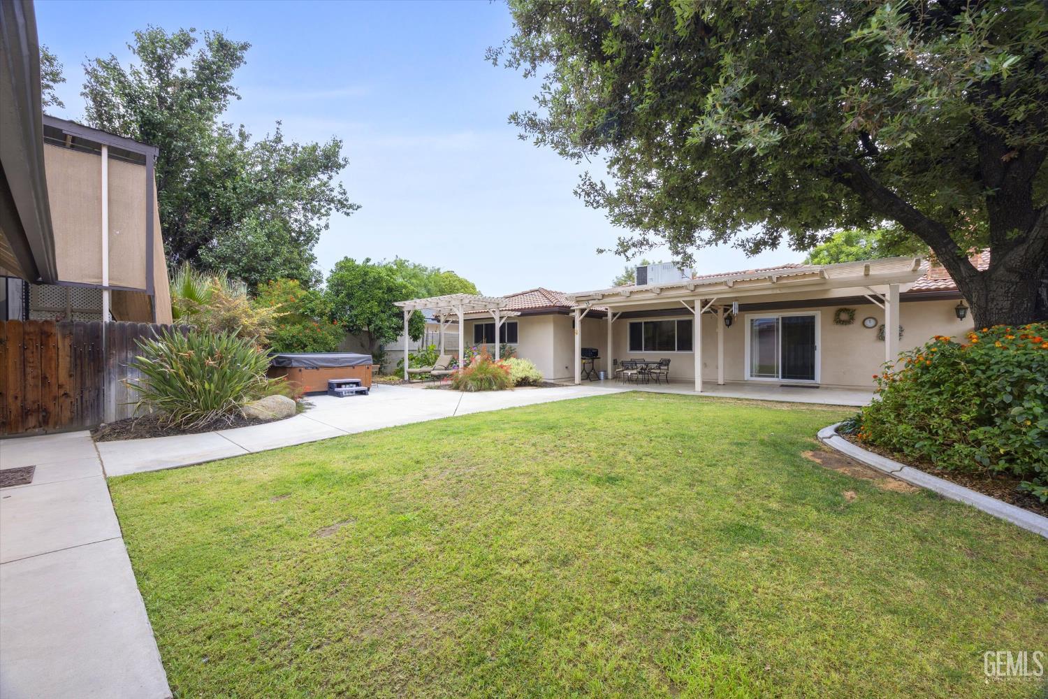7008 Hooper Avenue