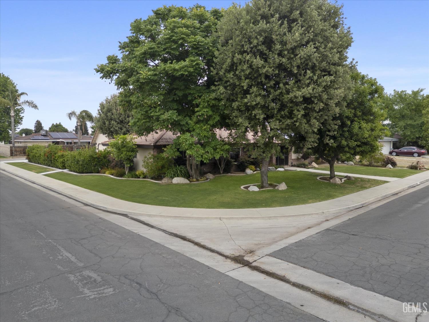 7008 Hooper Avenue