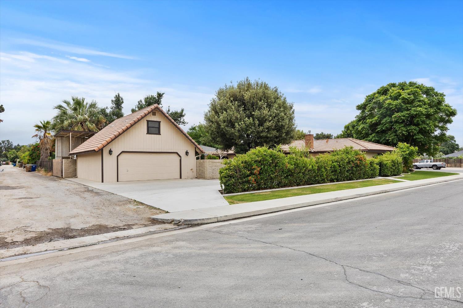7008 Hooper Avenue