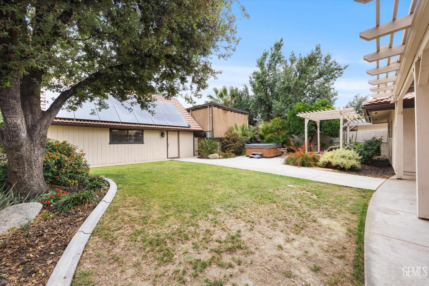7008 Hooper Avenue