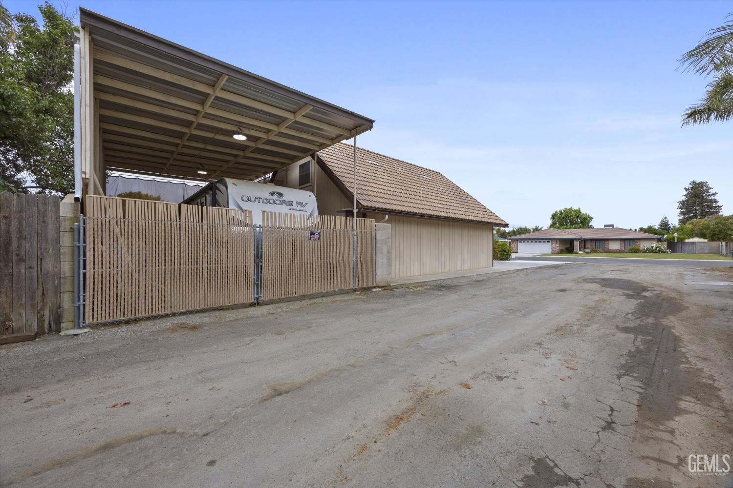7008 Hooper Avenue