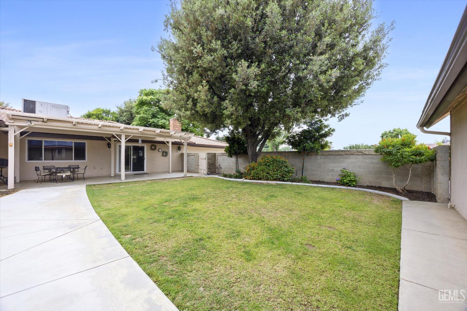 7008 Hooper Avenue