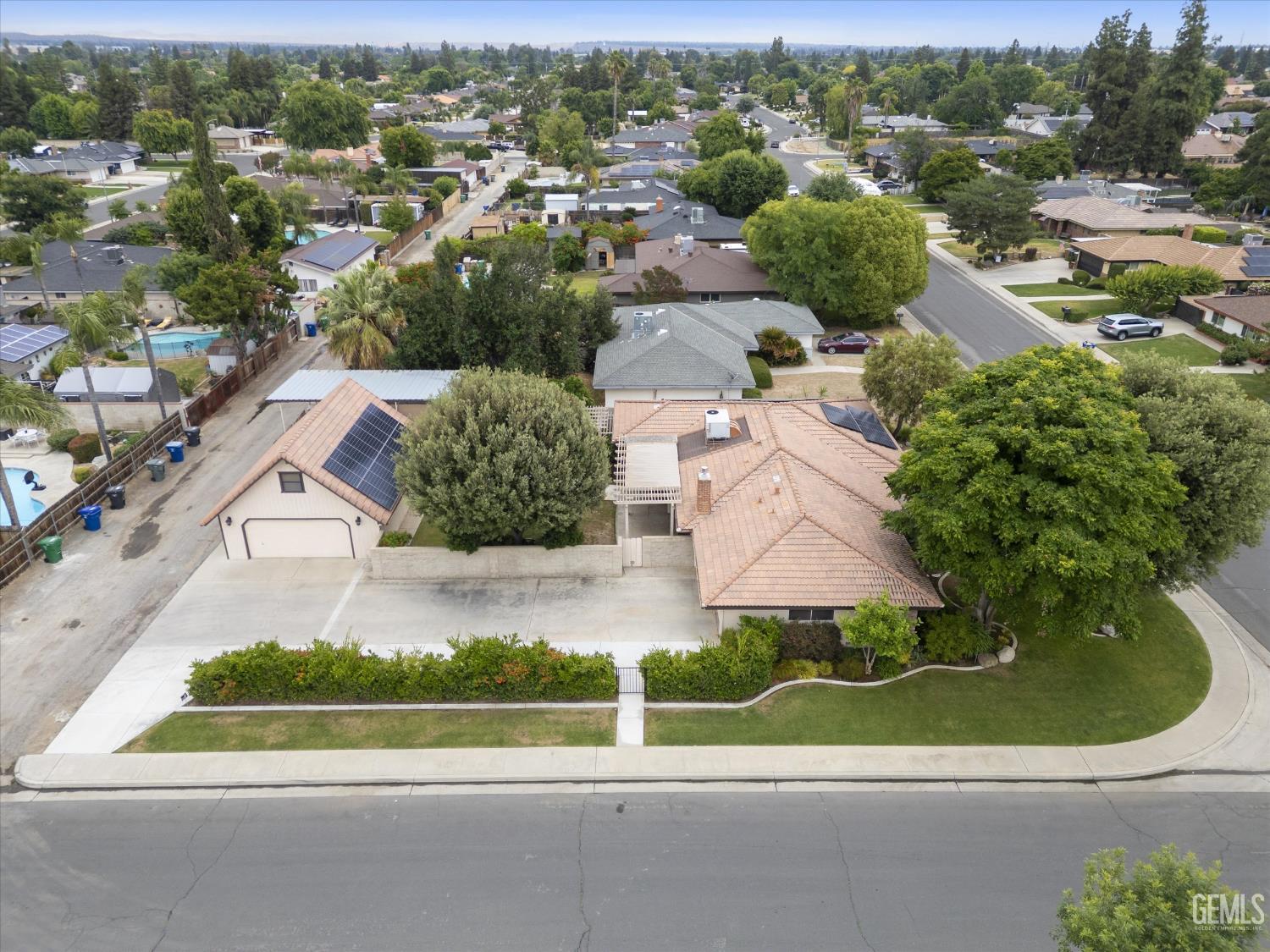 7008 Hooper Avenue