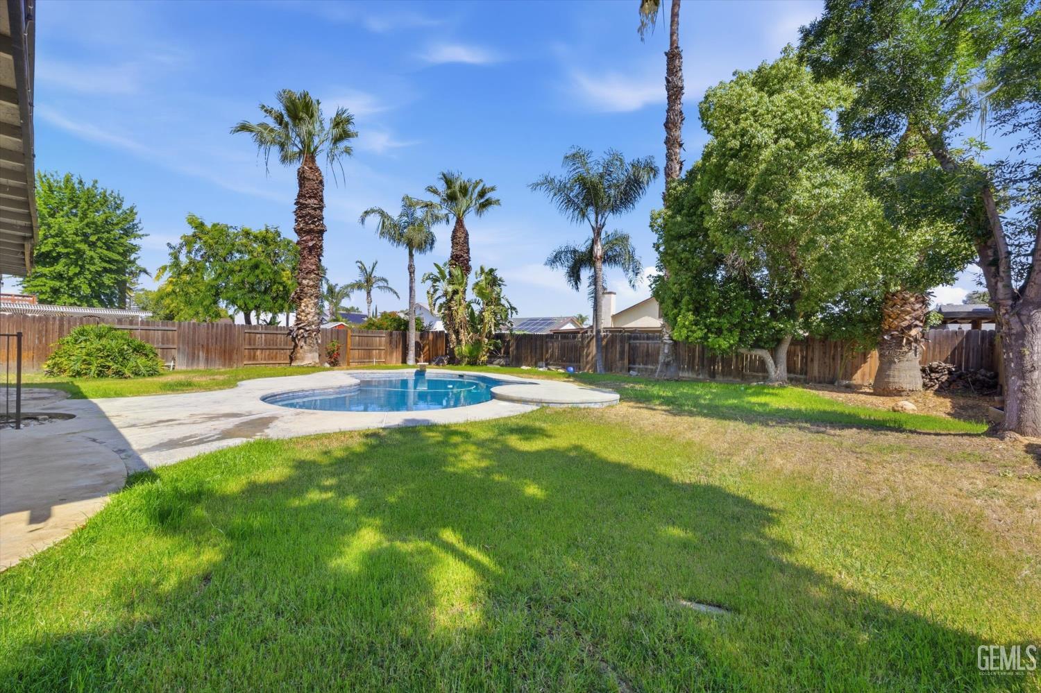 11618 Jimrik Avenue