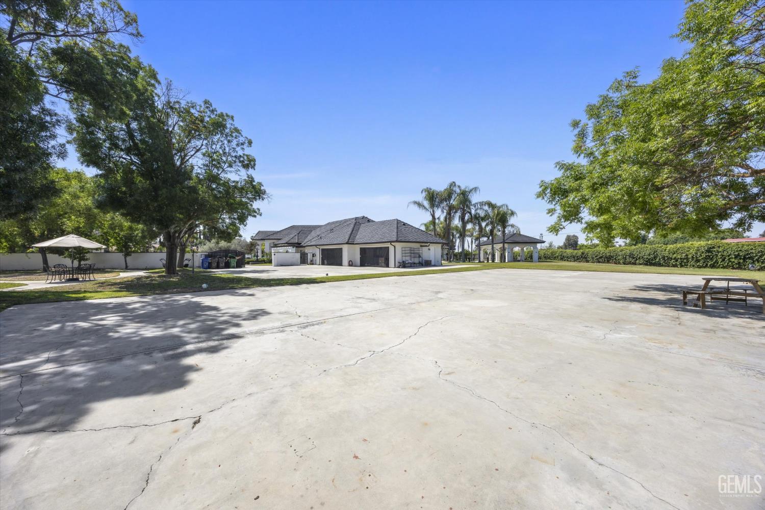 311 Saba Way